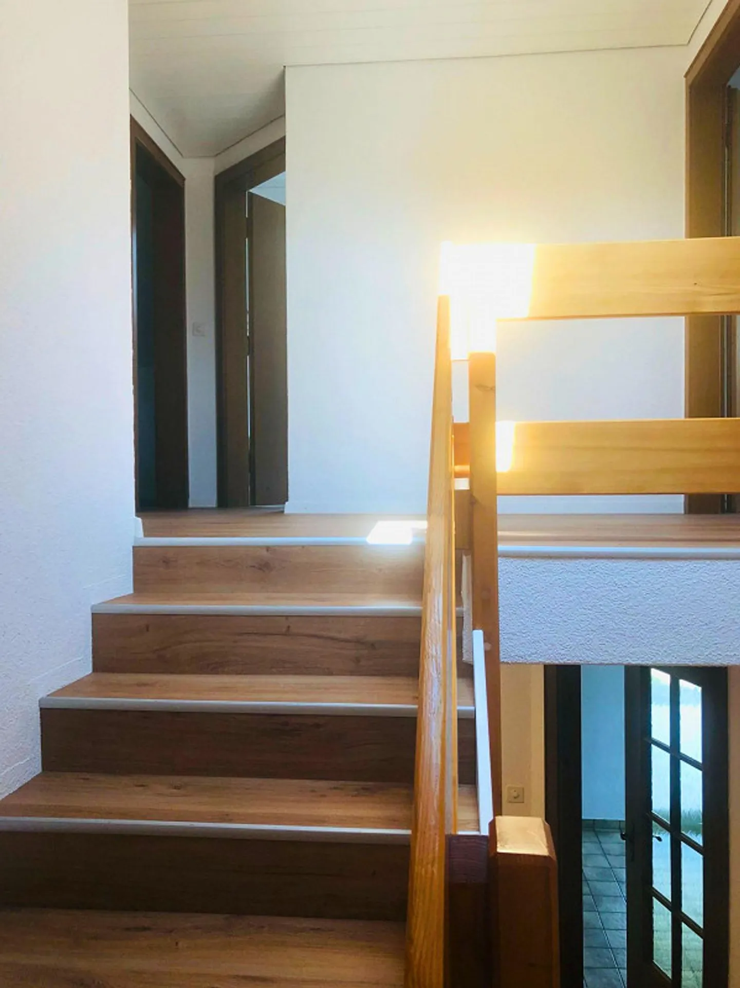 Maison jumelée de 5,5 pièces adaptée aux familles à louer - Photo 5 sur 10