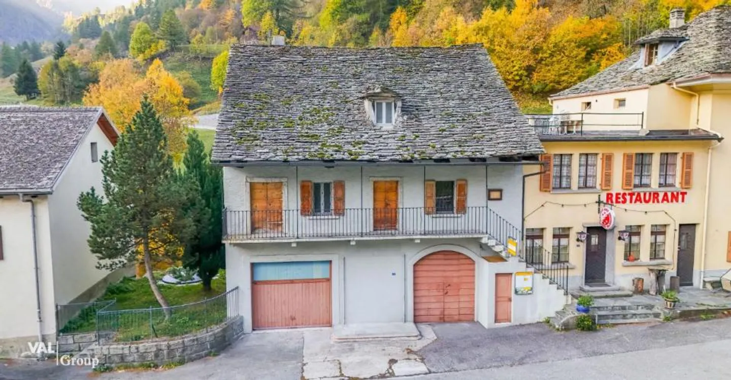 Affascinante proprietà multifunzionale a Gabi - Foto 1 di 8