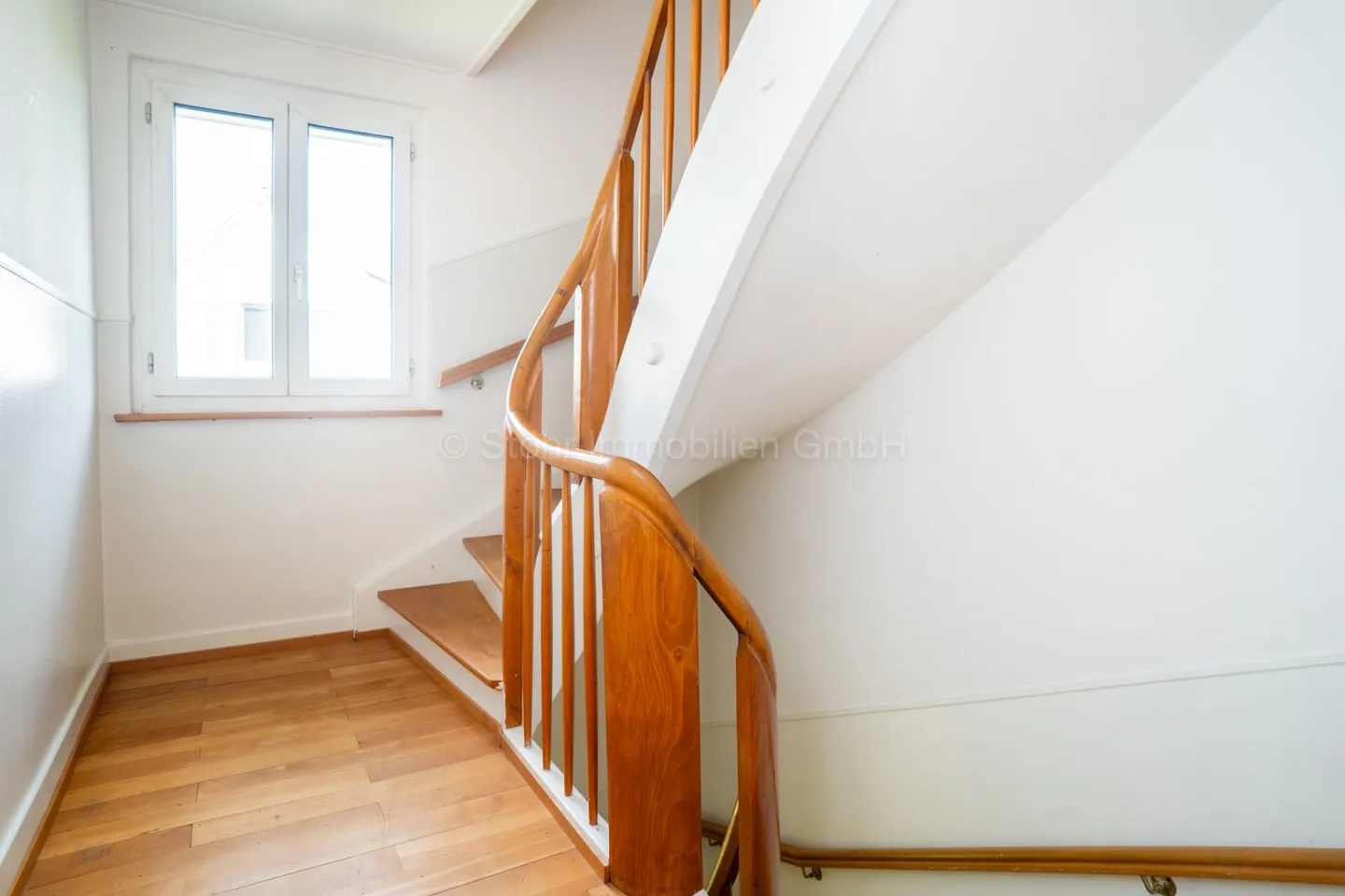 Charming multi-family house with three residential units - Photo 16 of 20