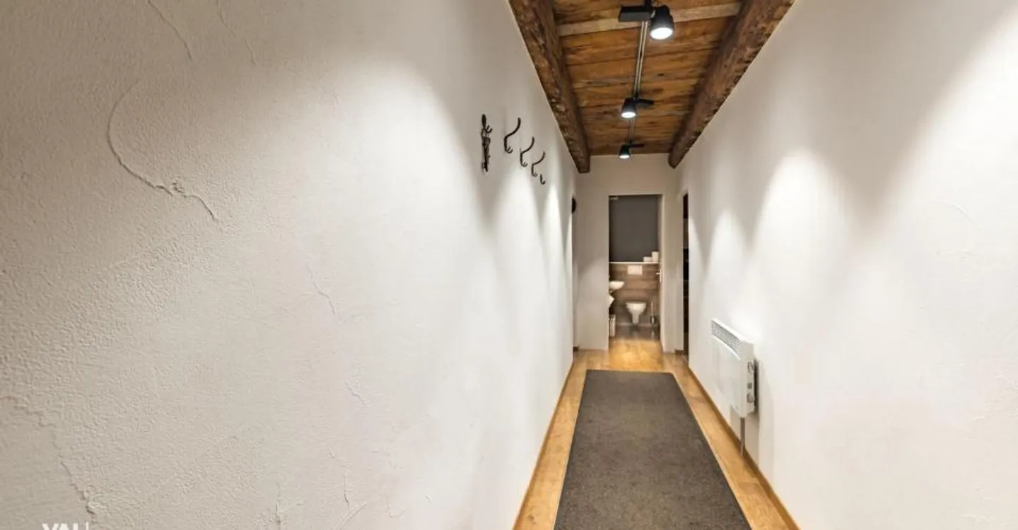 Affascinante proprietà multifunzionale a Gabi - Foto 5 di 8