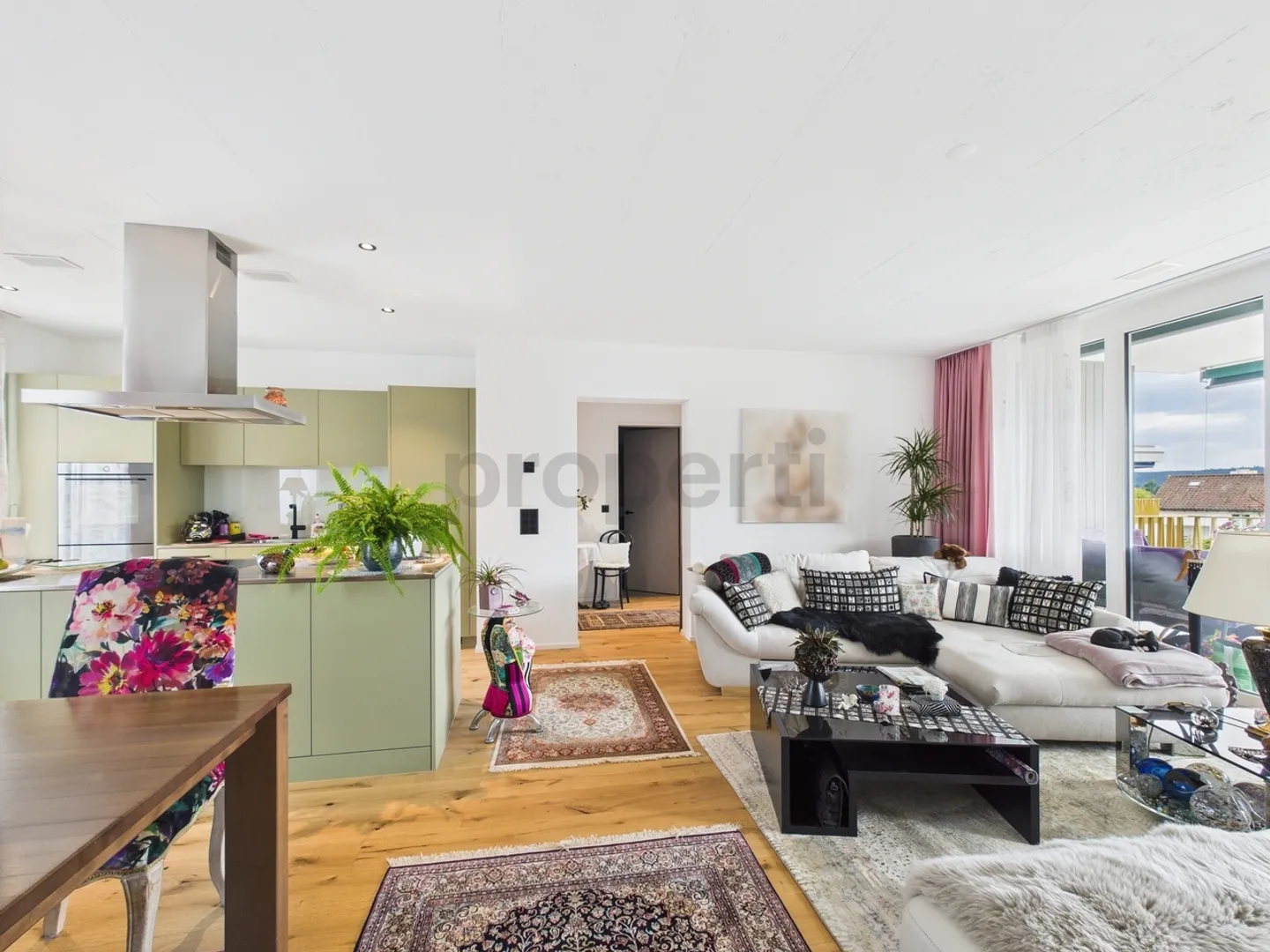 Charmante 4.5-Zimmer-Wohnung in Schaffhausen - Foto 2 von 13