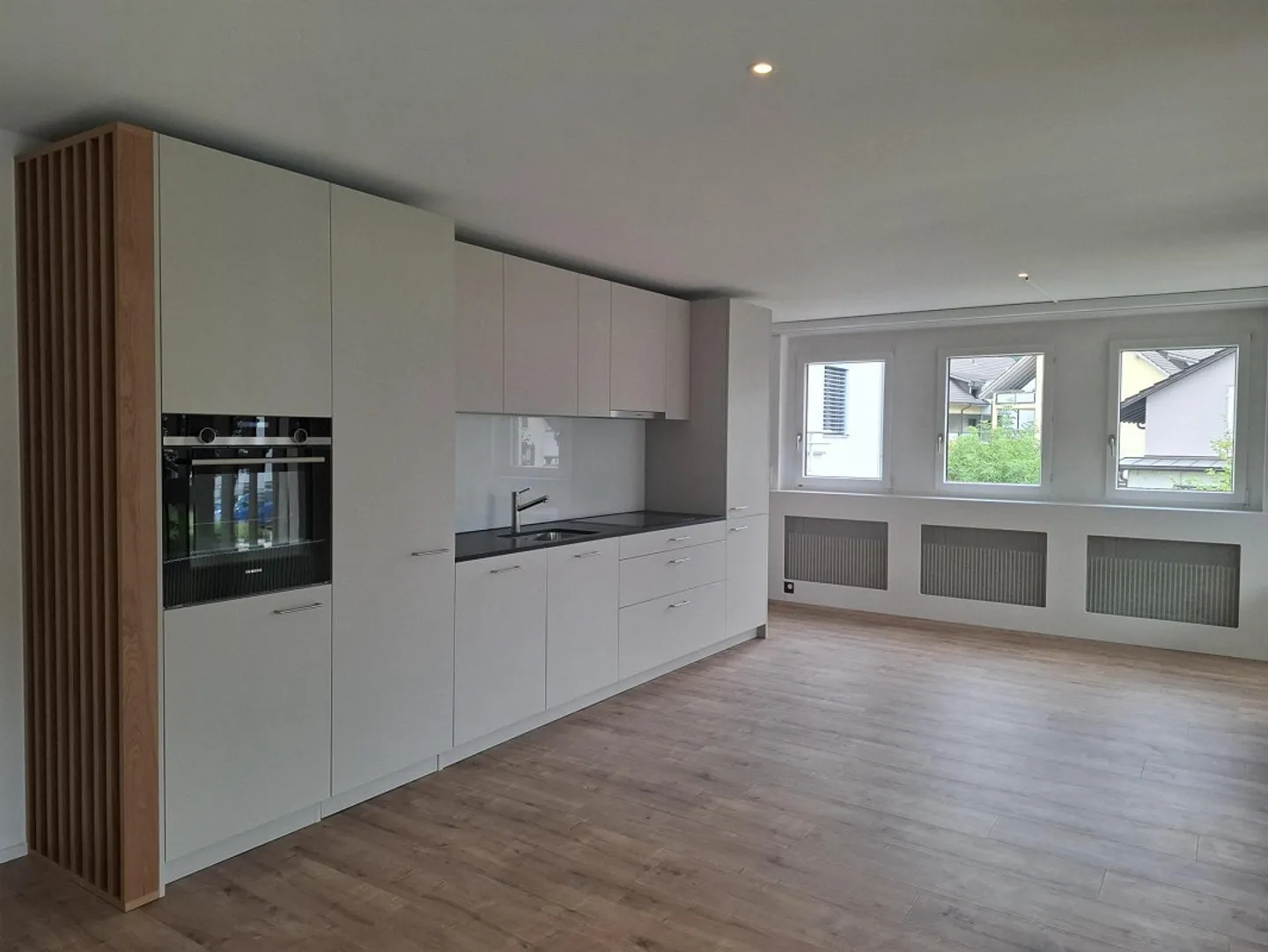 Modern 2.5 Room Apartment - First Occupancy After Complete Renovation - Photo 3 of 10