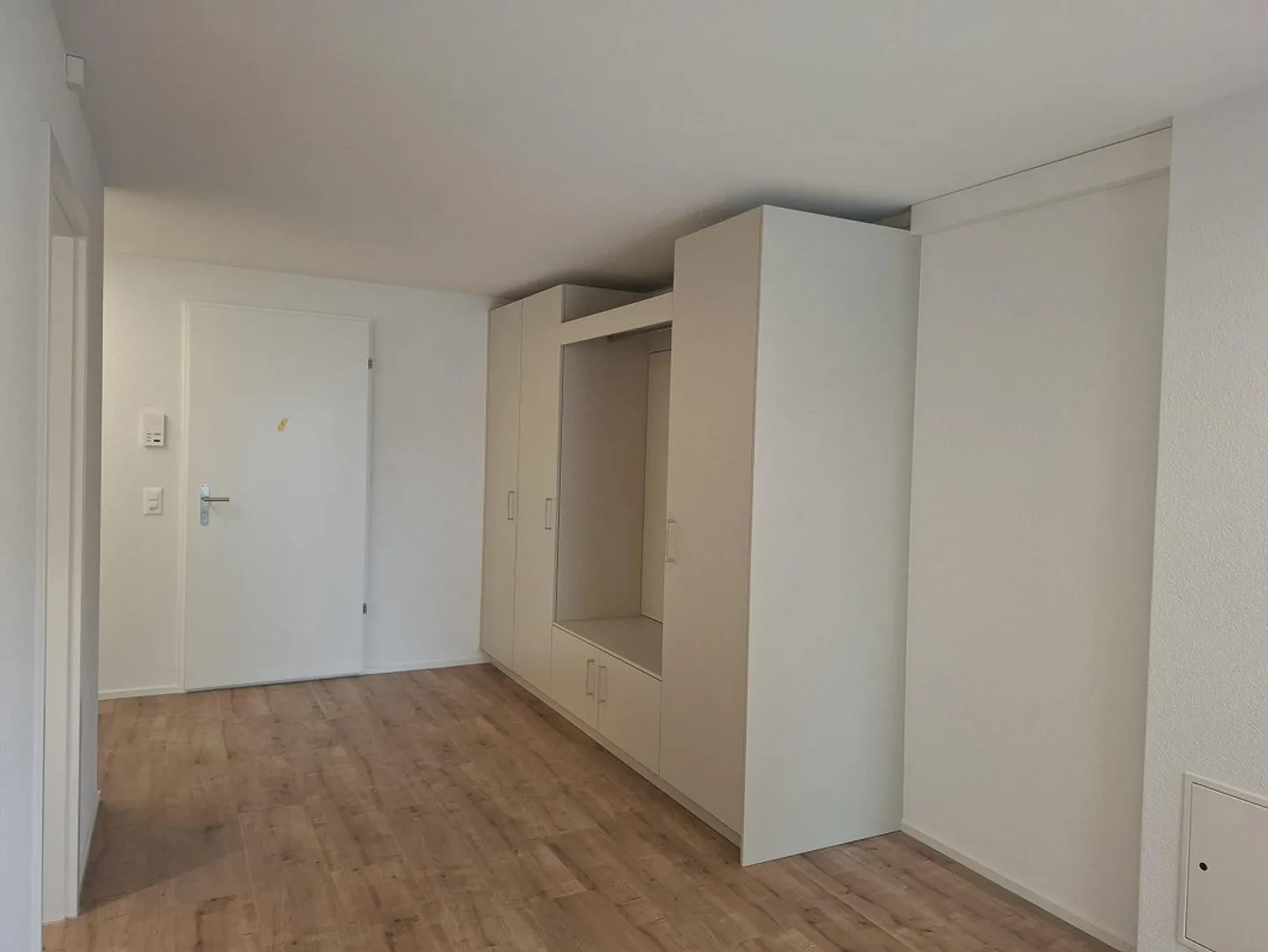 Modern 2.5 Room Apartment - First Occupancy After Complete Renovation - Photo 6 of 10