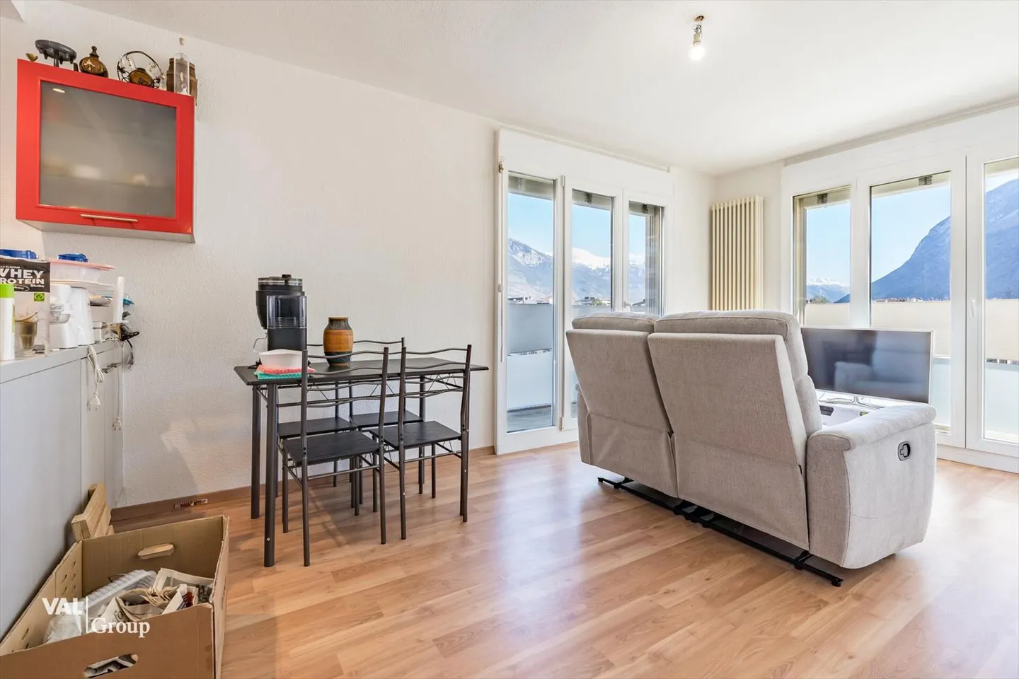 Ideal für Investoren - 3,5 Zimmer renoviert, vermietet - Foto 4 von 9