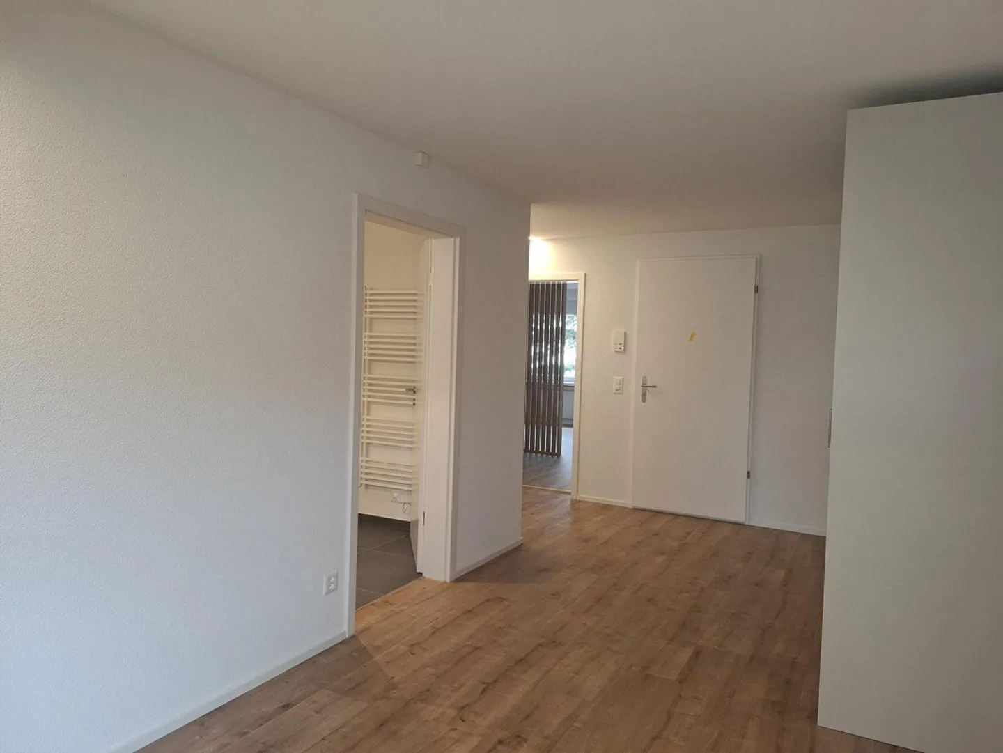 Modern 2.5 Room Apartment - First Occupancy After Complete Renovation - Photo 8 of 10
