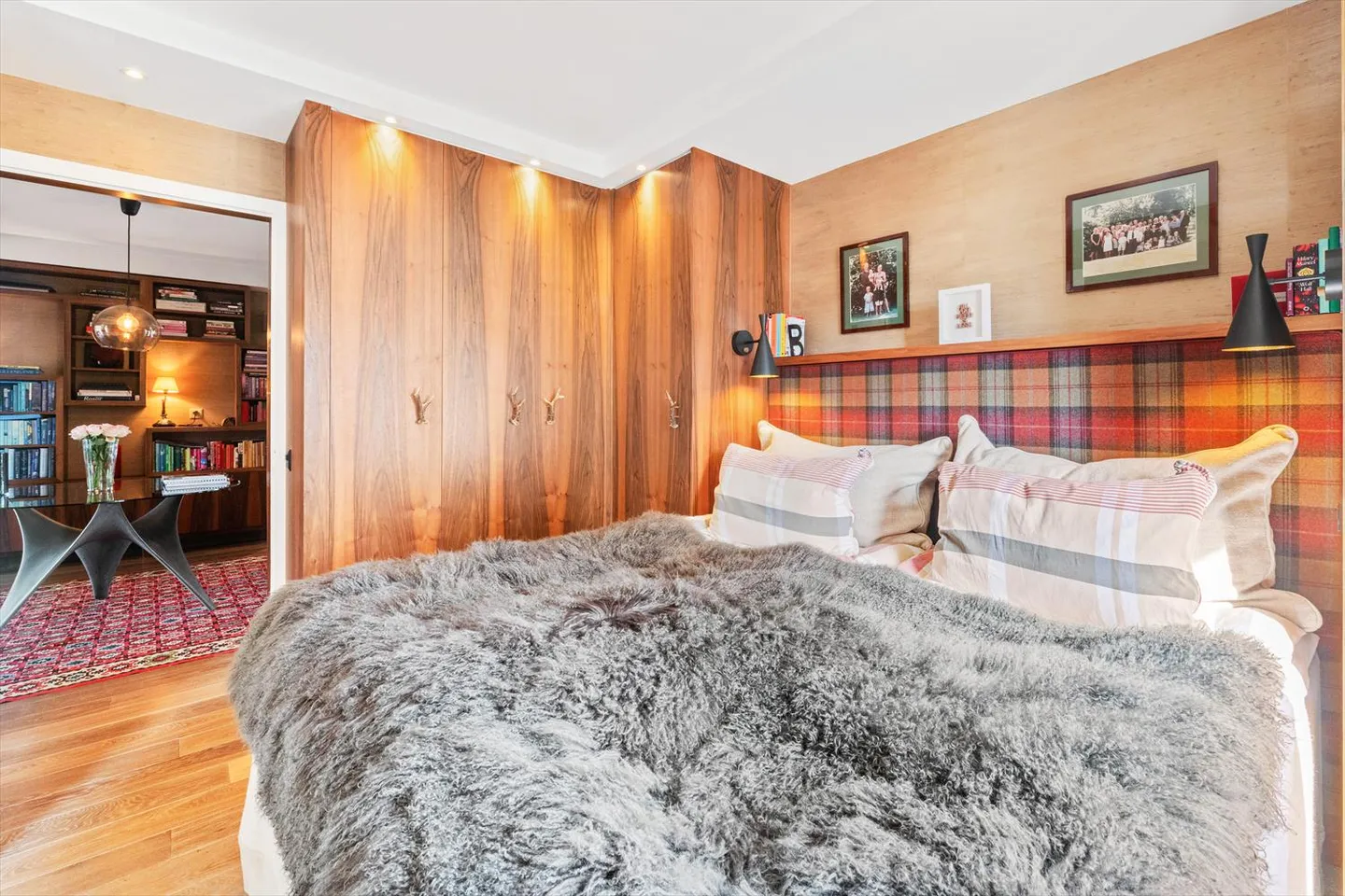 CRANS-MONTANA TSARBOUYE - Bright 4.5-room apartment next to the Jack Nicklaus Golf and the Chemin des Lanternes - Photo 10 of 21