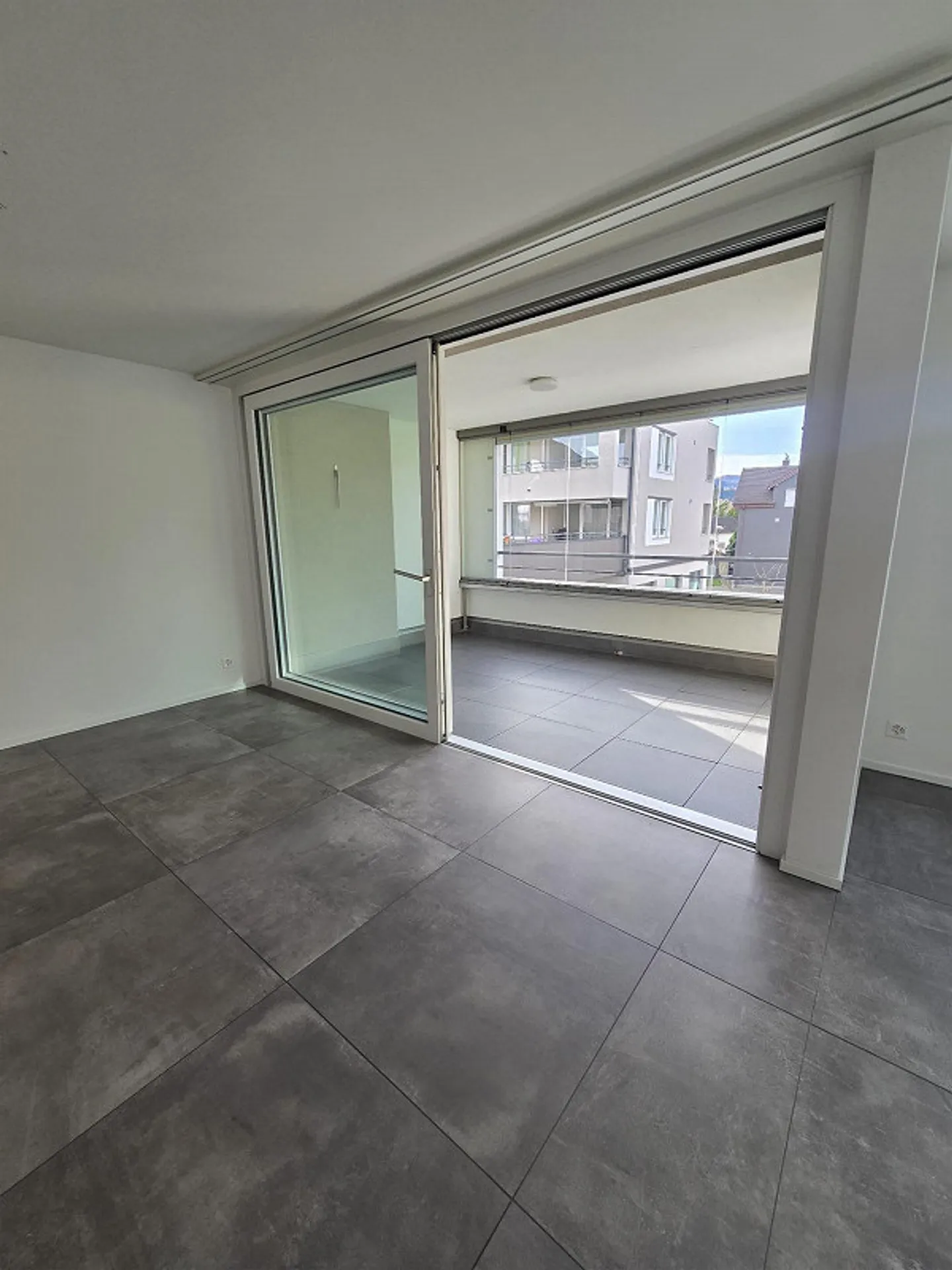 Appartamento di 4,5 stanze in standard di proprietà - Foto 9 di 22