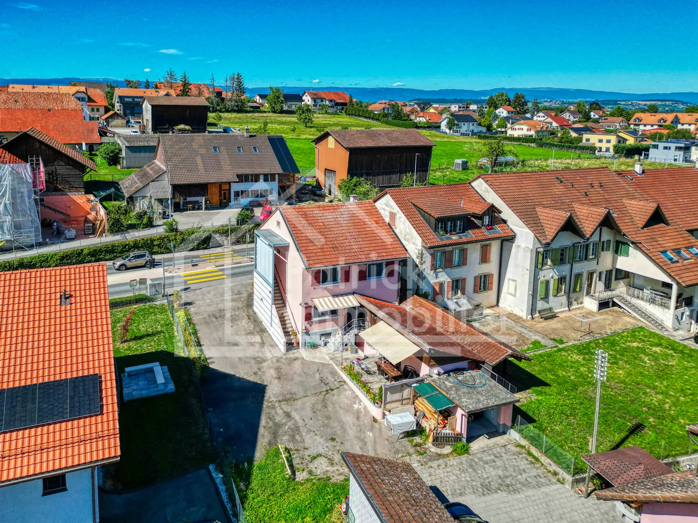 Casa familiare con 6,5 stanze a Dompierre - Fascino e Comfort - Foto 2 di 13