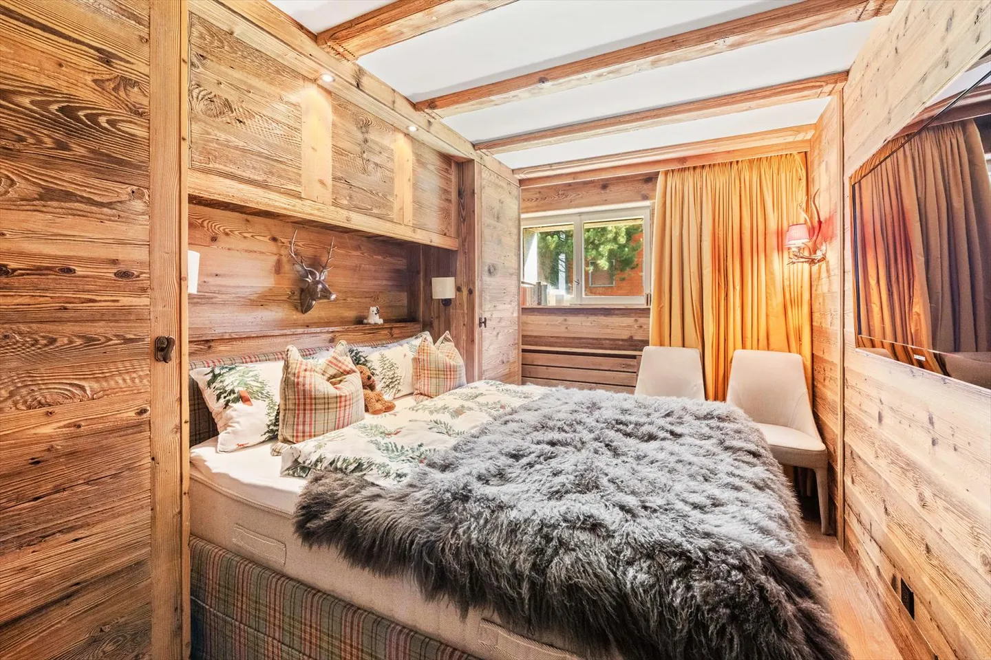 CRANS-MONTANA TSARBOUYE - Bright 4.5-room apartment next to the Jack Nicklaus Golf and the Chemin des Lanternes - Photo 19 of 21