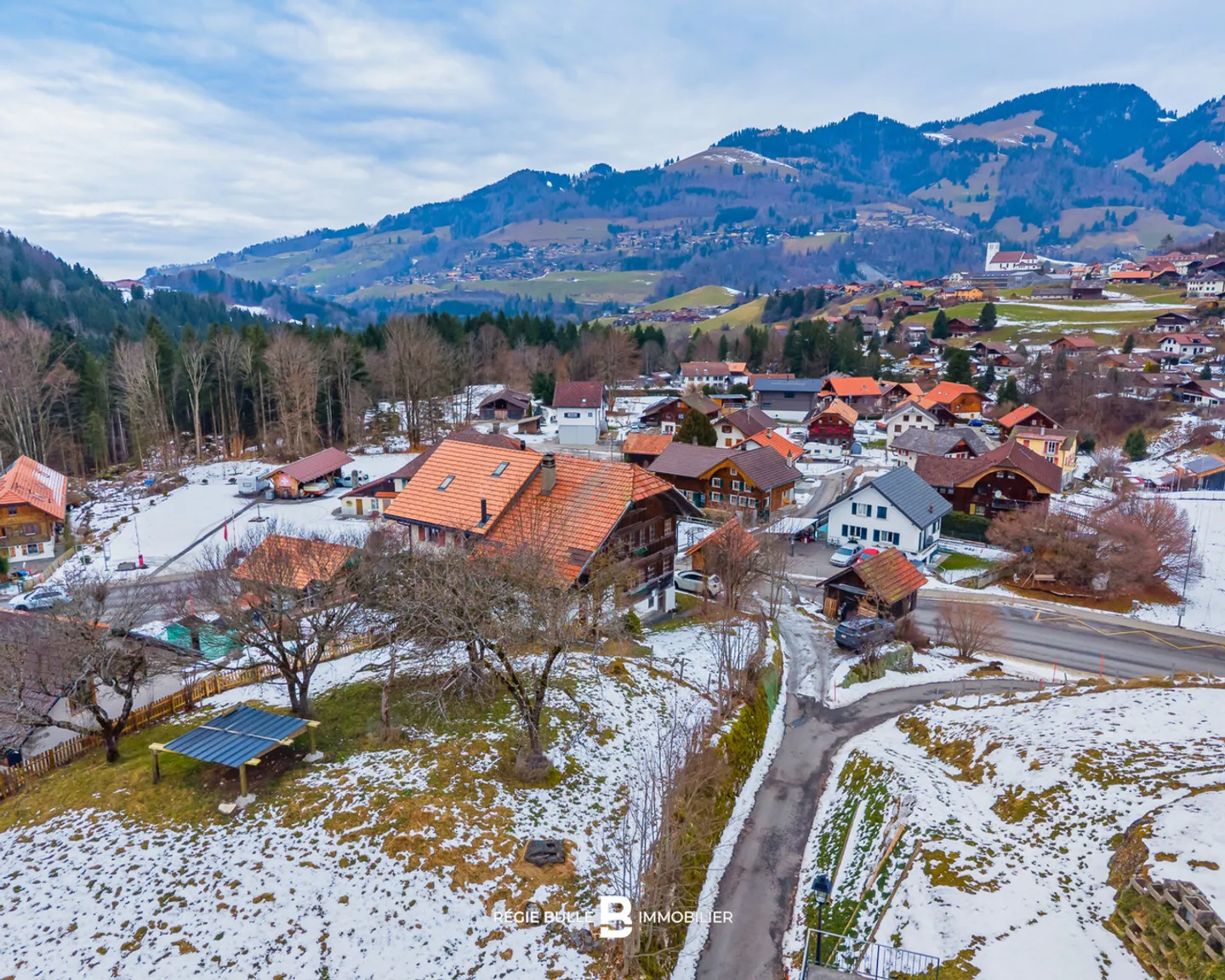 Charmey - Characterful Village House with Large Garden - Photo 10 of 12
