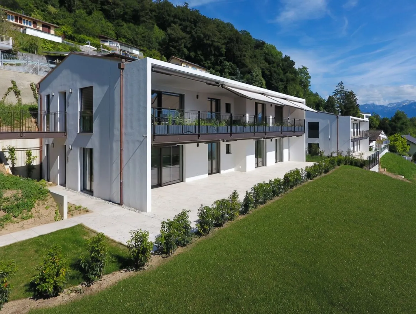 Bella vista sul lago - con terrazza e giardino - Foto 2 di 13