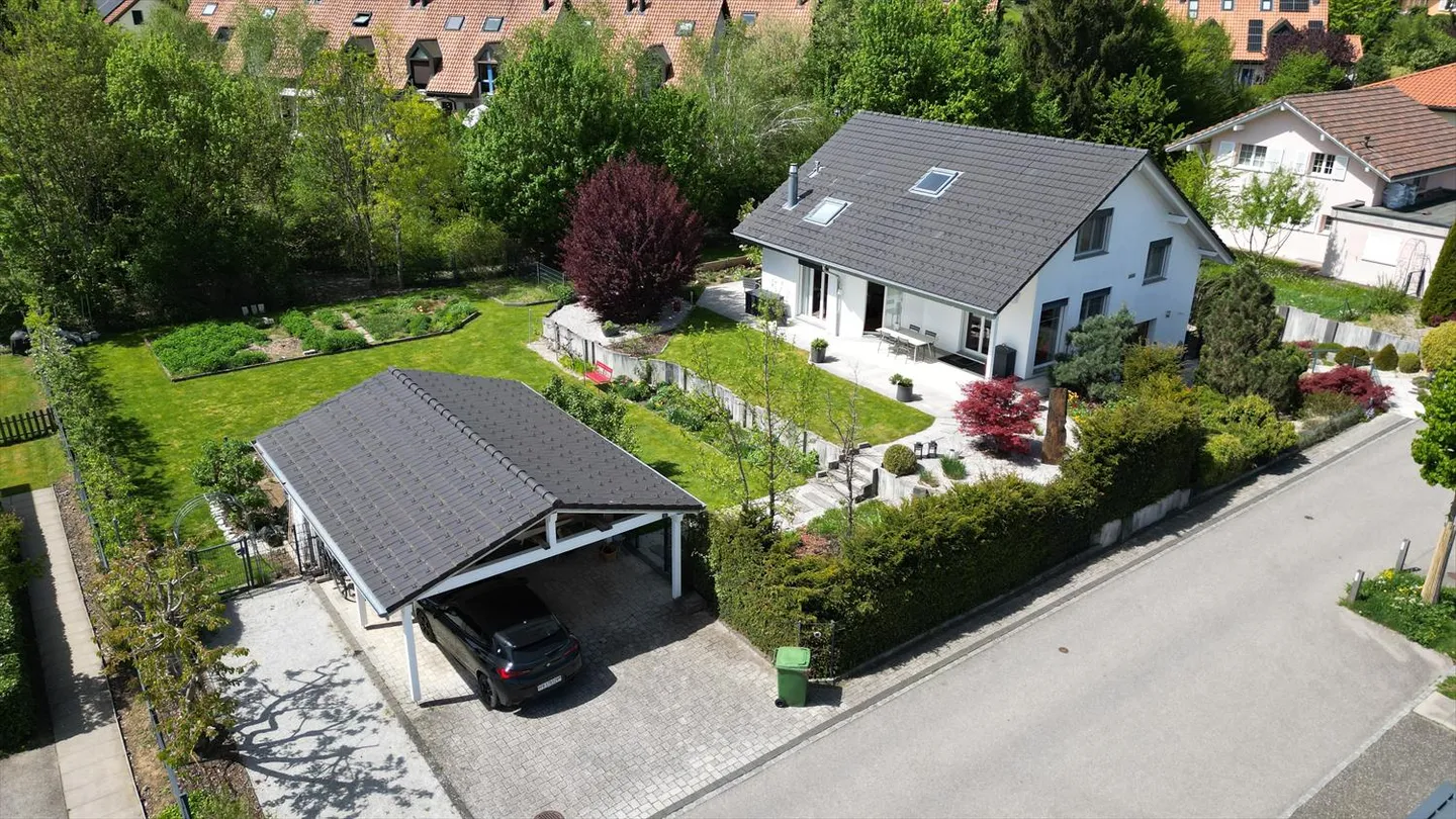 Magnifica villa indipendente a Bulle - Foto 2 di 18