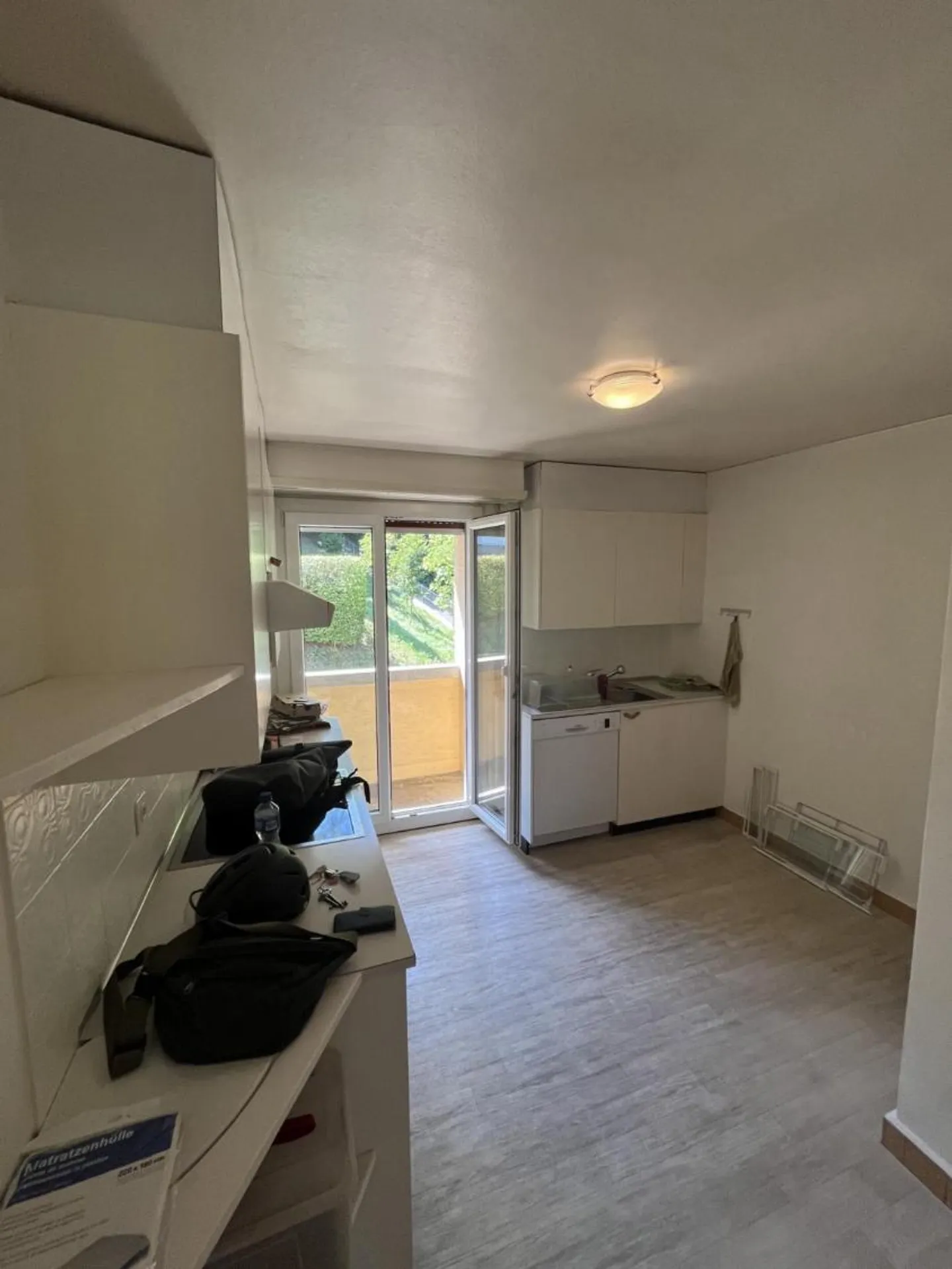 Charming 4.5-Room Apartment - Photo 3 of 13