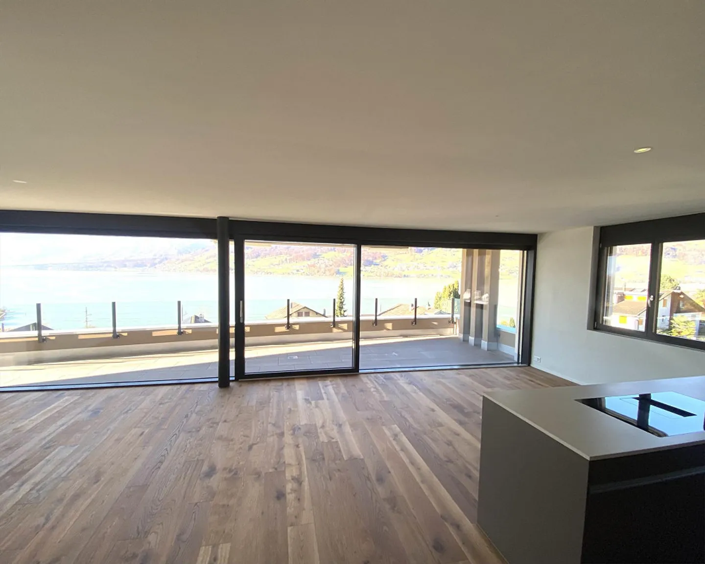 Exclusive 5.5-room apartment with lake view - Photo 1 of 22