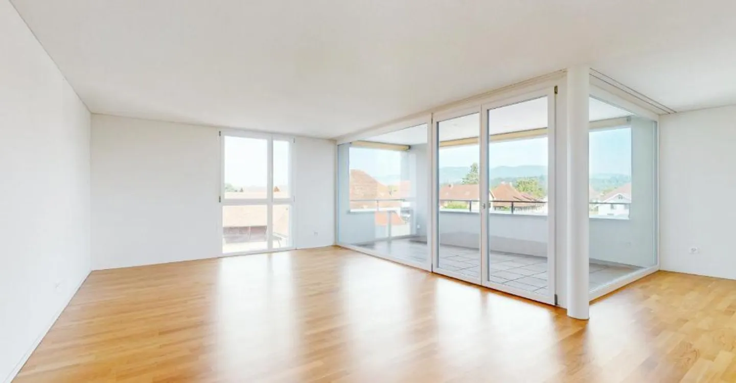 Topmoderne Attikawohnung mit grosser Terrasse - Foto 2 von 11