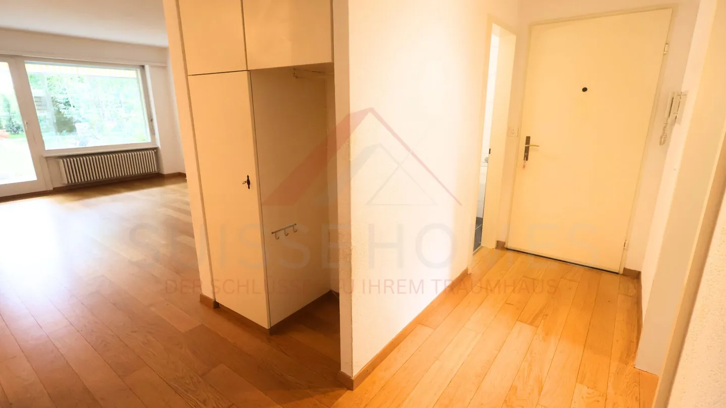Well-maintained 4.5-room ground floor apartment with garden seating area in Ittigen - Photo 2 of 19