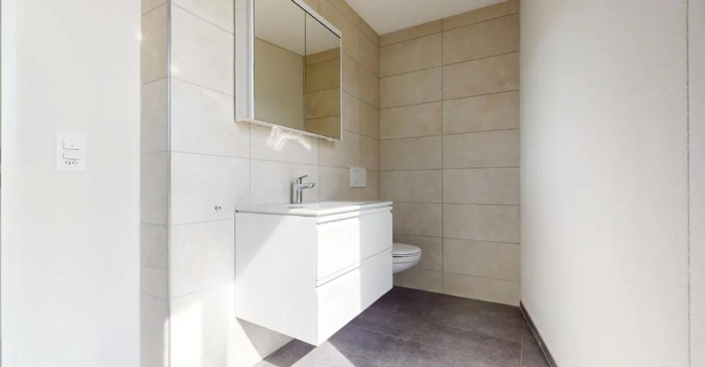Topmoderne Attikawohnung mit grosser Terrasse - Foto 7 von 11