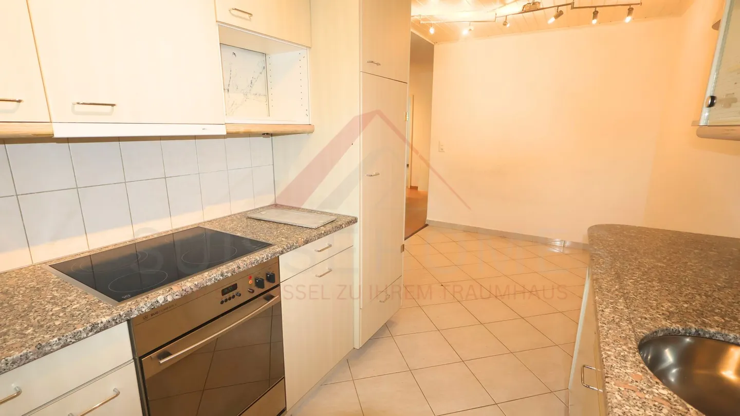 Well-maintained 4.5-room ground floor apartment with garden seating area in Ittigen - Photo 5 of 19