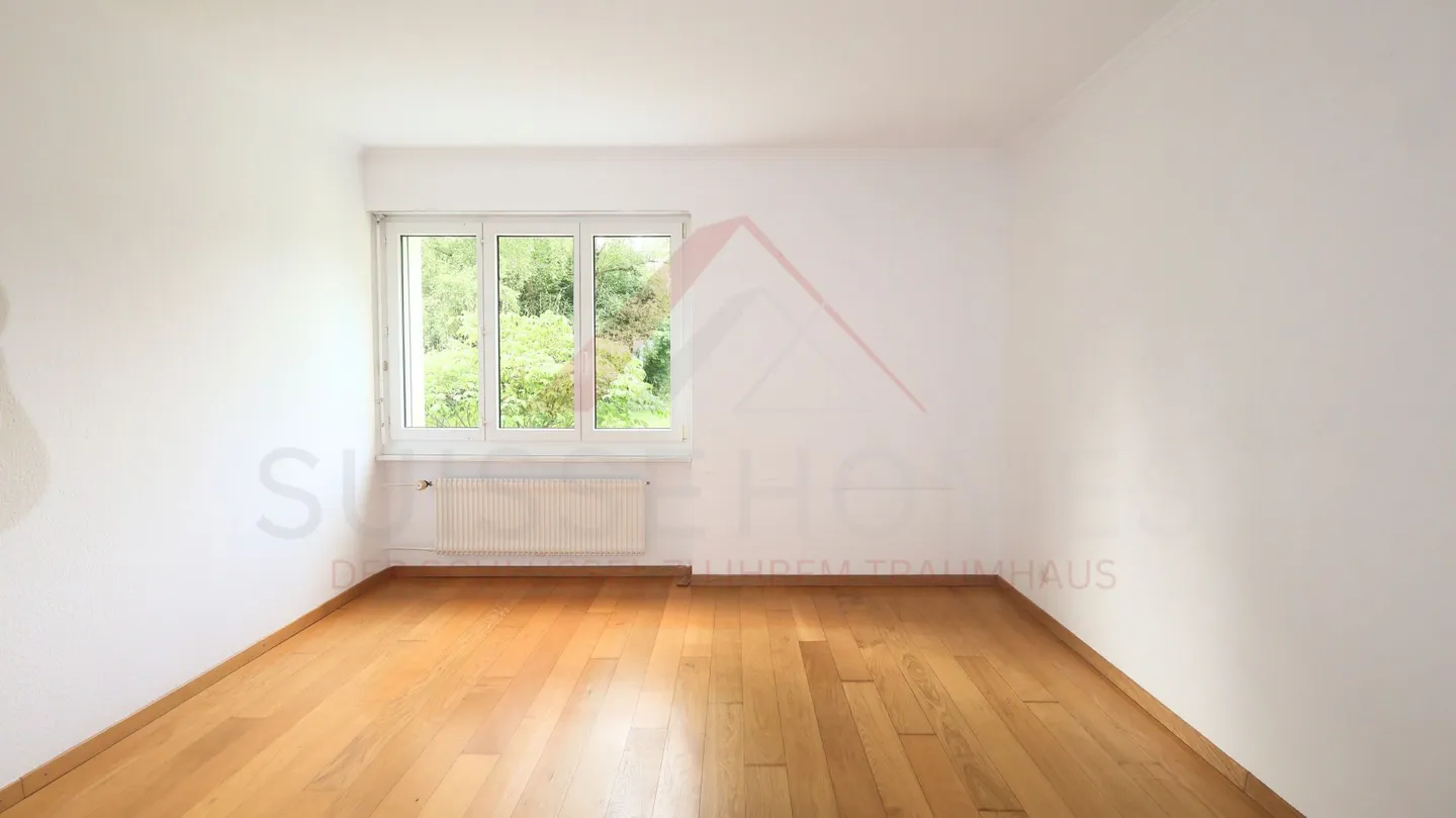 Well-maintained 4.5-room ground floor apartment with garden seating area in Ittigen - Photo 8 of 19