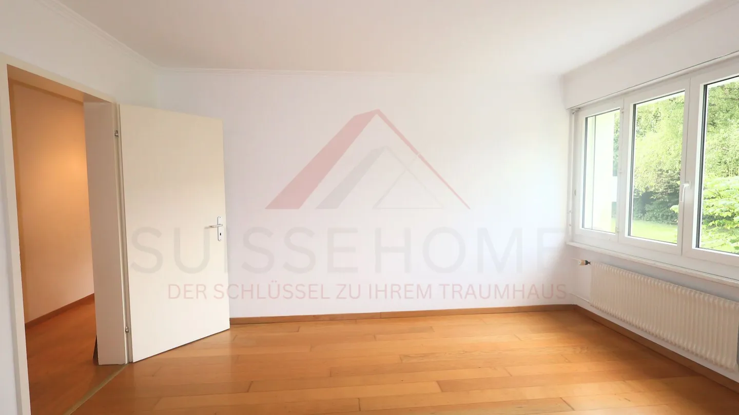 Well-maintained 4.5-room ground floor apartment with garden seating area in Ittigen - Photo 9 of 19