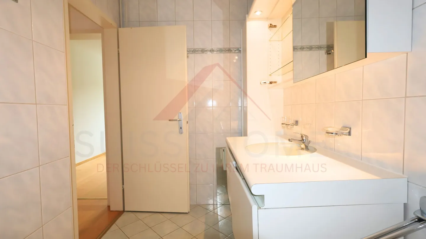 Well-maintained 4.5-room ground floor apartment with garden seating area in Ittigen - Photo 16 of 19