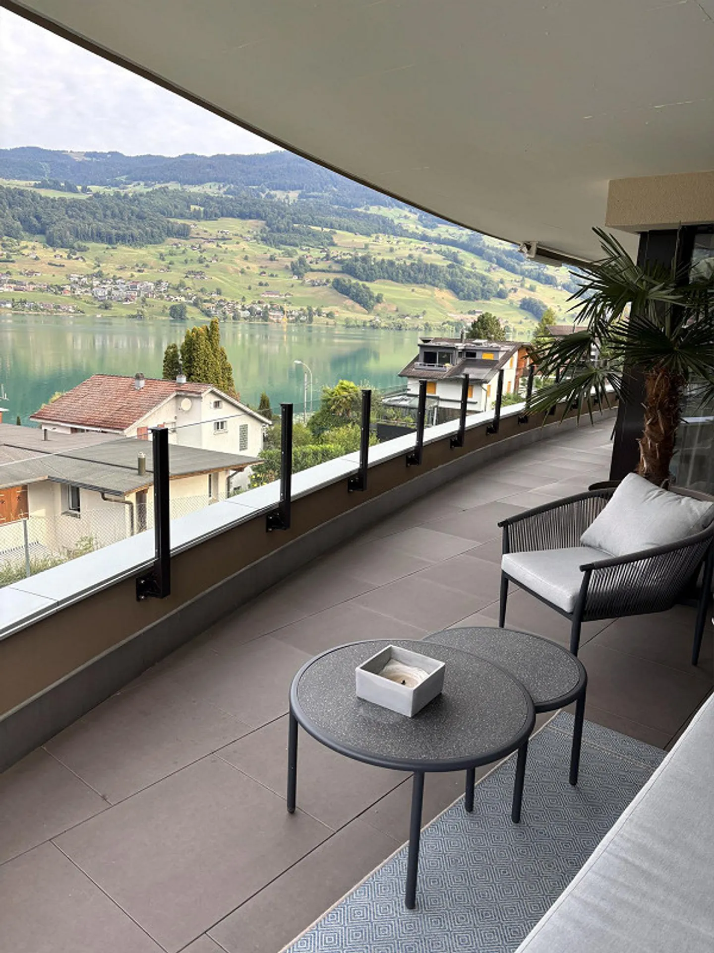 Exclusive 5.5-room apartment with lake view - Photo 19 of 22