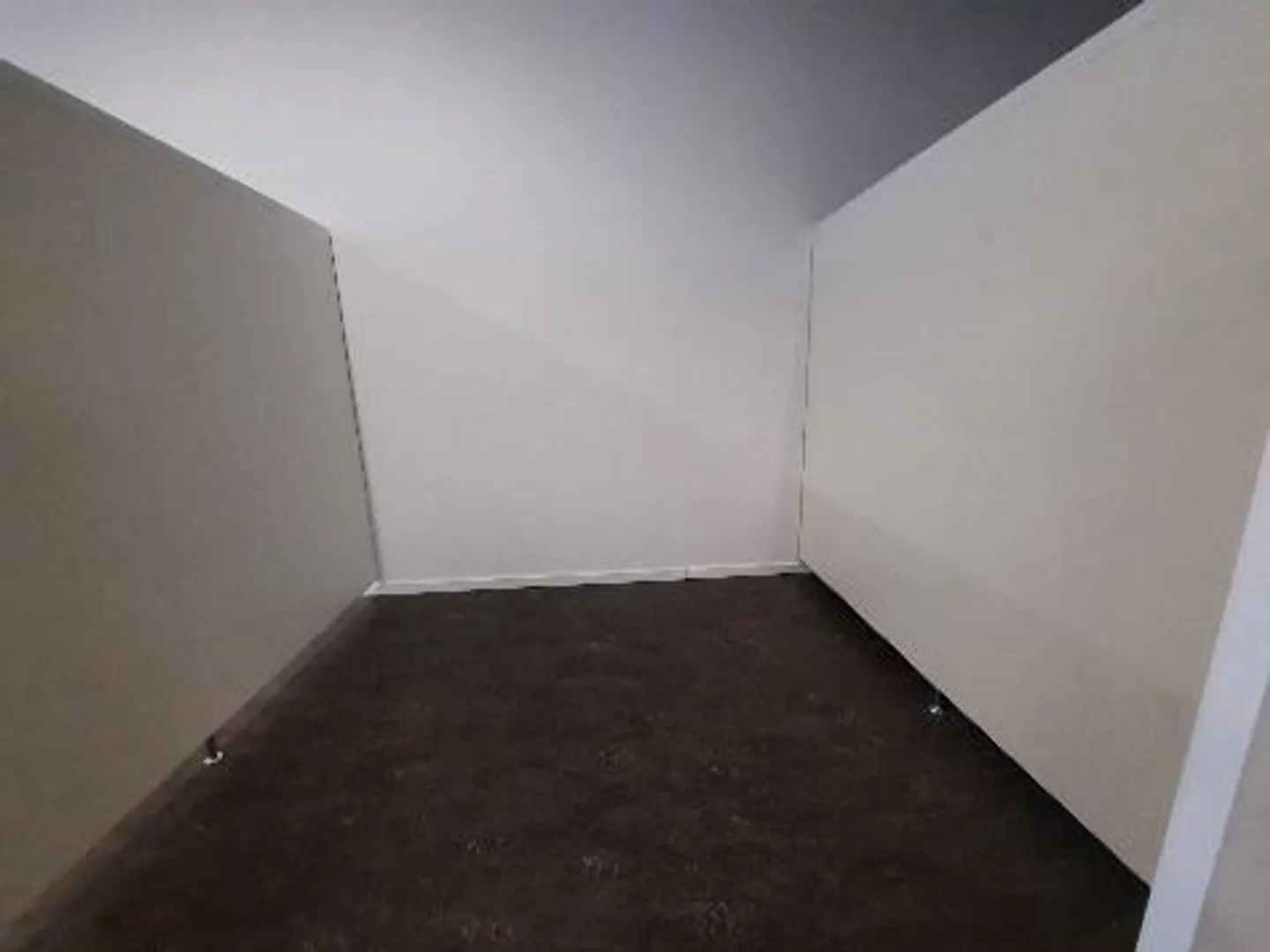 Kreativer Freiraum im Kunzareal – kleines Büro mit grossem Potenzial - Foto 4 di 5