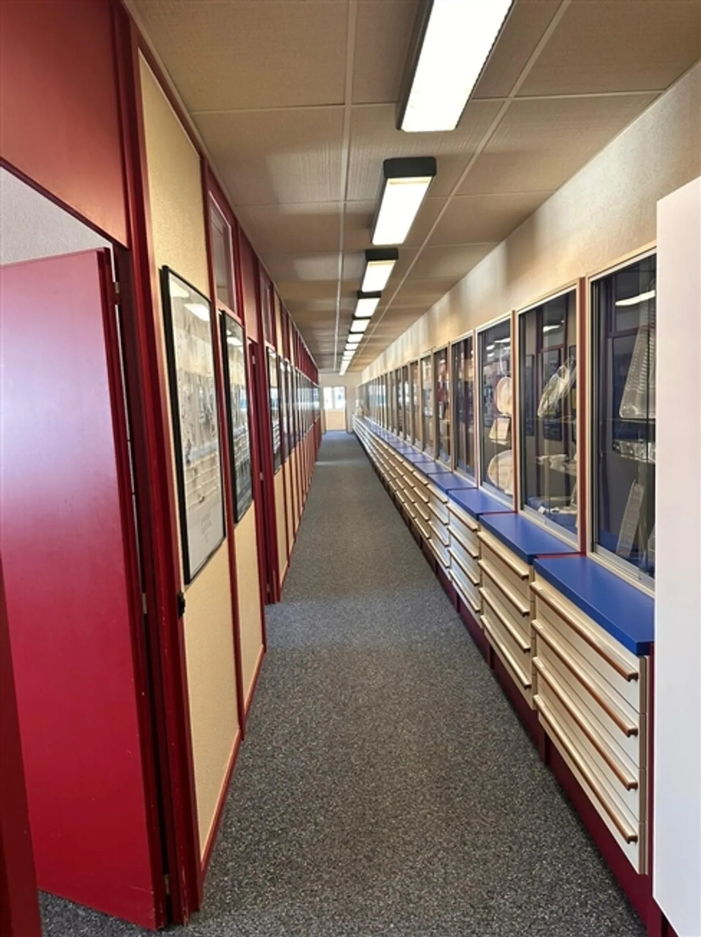 Hall industrielle avec un fort potentiel de rénovation - Photo 5 sur 5