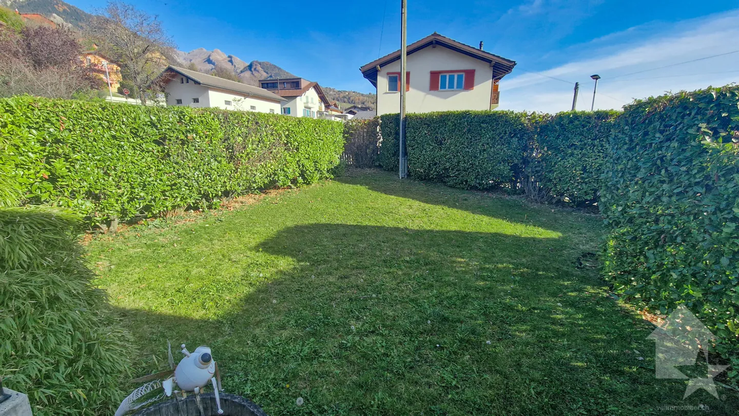 Spaziosa villa a schiera, bella vista, soleggiata e tranquilla - Foto 7 di 30
