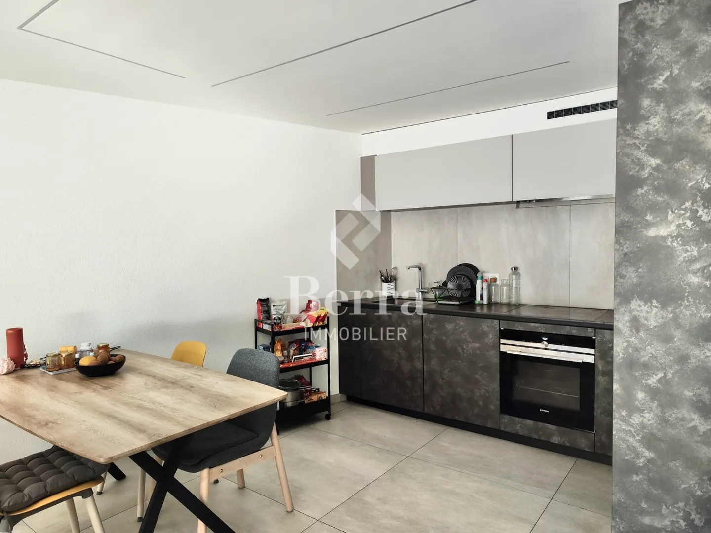 2,5-Zimmer-Wohnung im 4. Stock zu vermieten! - Foto 3 von 9