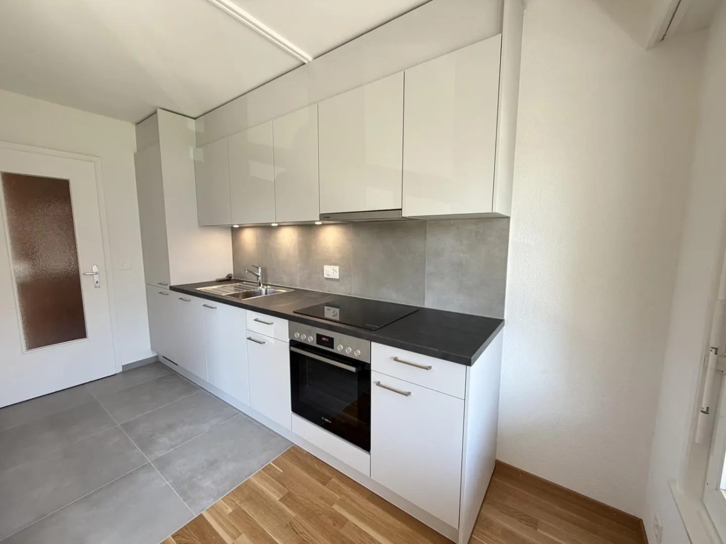 Appartamento Ristrutturato Vicino ai Trasporti - Foto 3 di 5