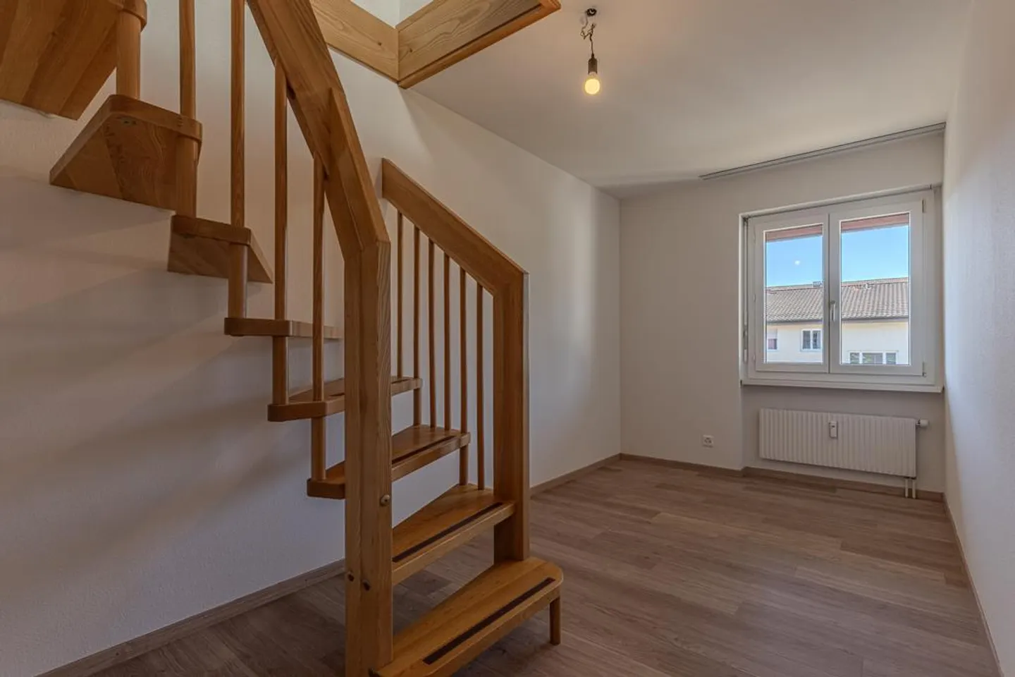 Appartamento maisonette ristrutturato di 3,5 locali di oltre 120 m2 con camino in affitto - Foto 9 di 12