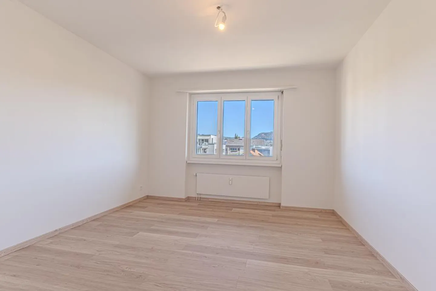 Appartamento maisonette ristrutturato di 3,5 locali di oltre 120 m2 con camino in affitto - Foto 8 di 12