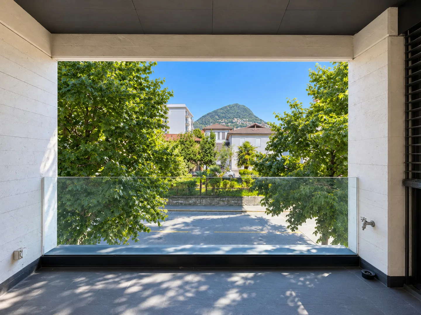 MODERN OFFICE, IDEAL ALSO AS RESIDENTIAL - Photo 8 of 12