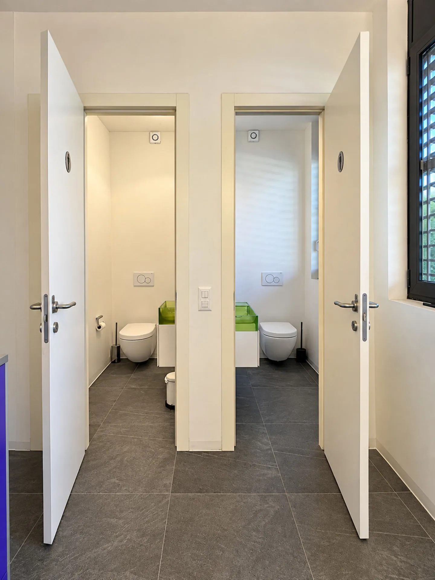 MODERN OFFICE, IDEAL ALSO AS RESIDENTIAL - Photo 10 of 12
