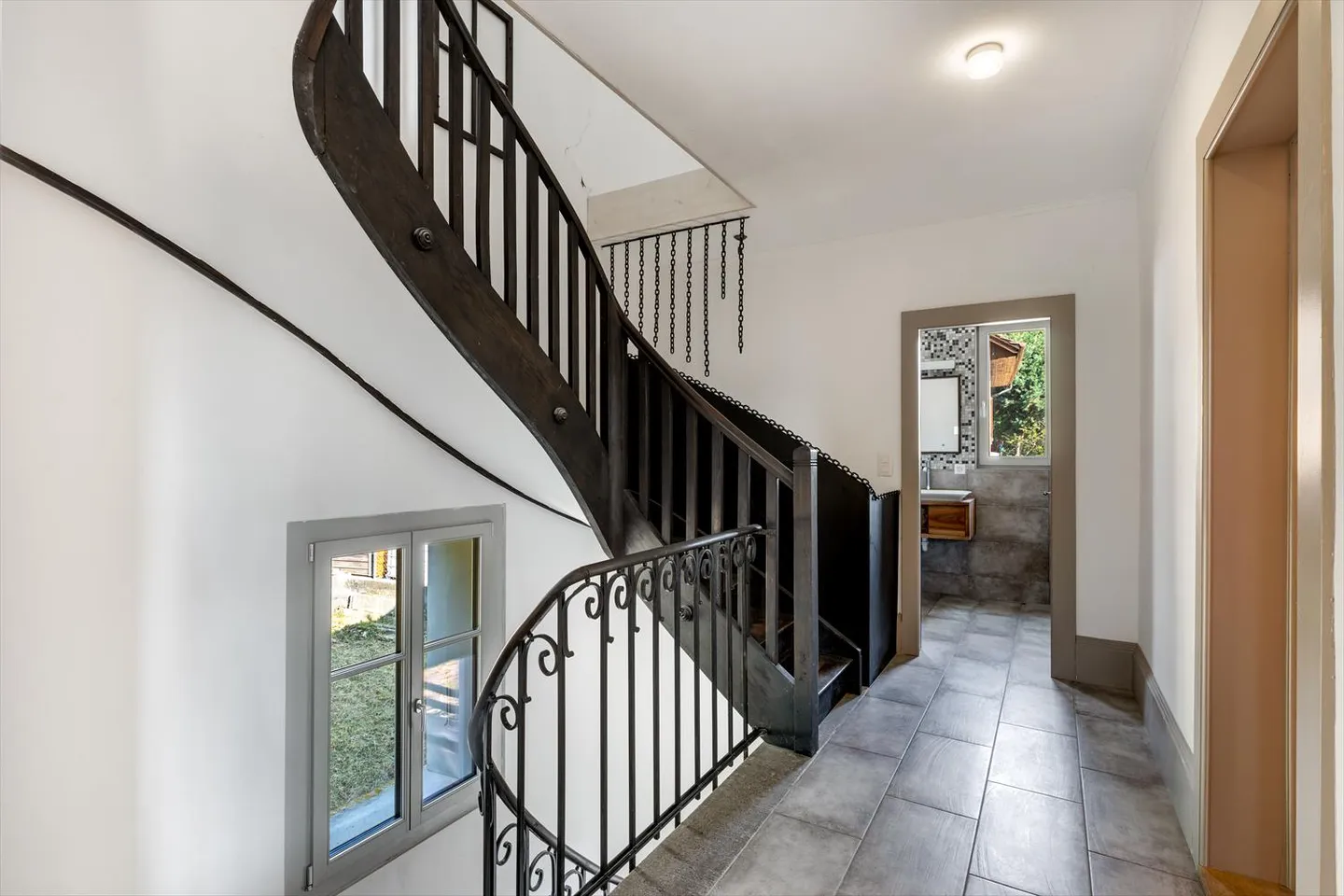 Charme & Authentizität – Superbe renoviertes Haus mit Garten - Foto 7 von 12