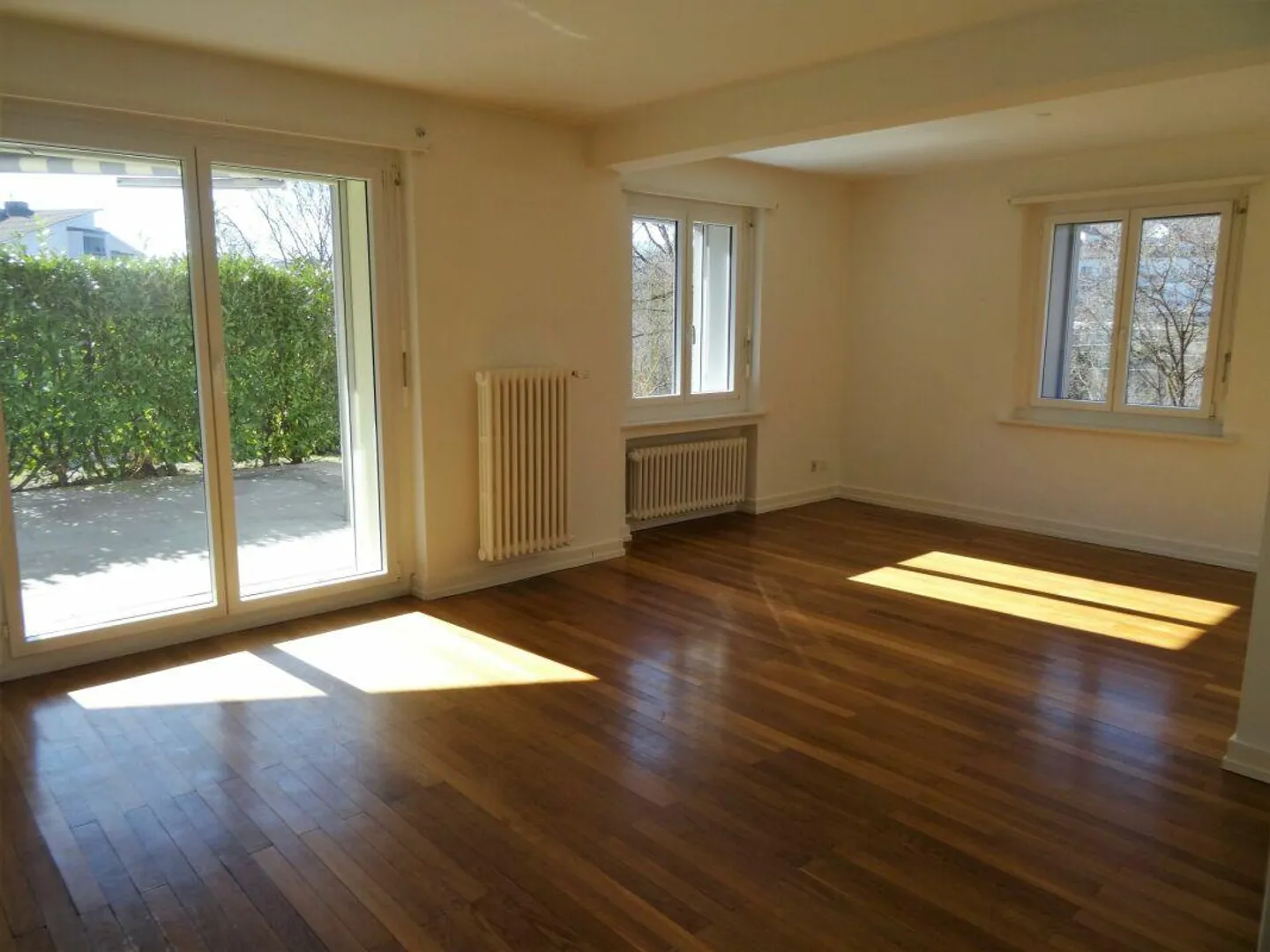 3.5 Zimmer-Wohnung mit Sitzplatz - Foto 3 von 8