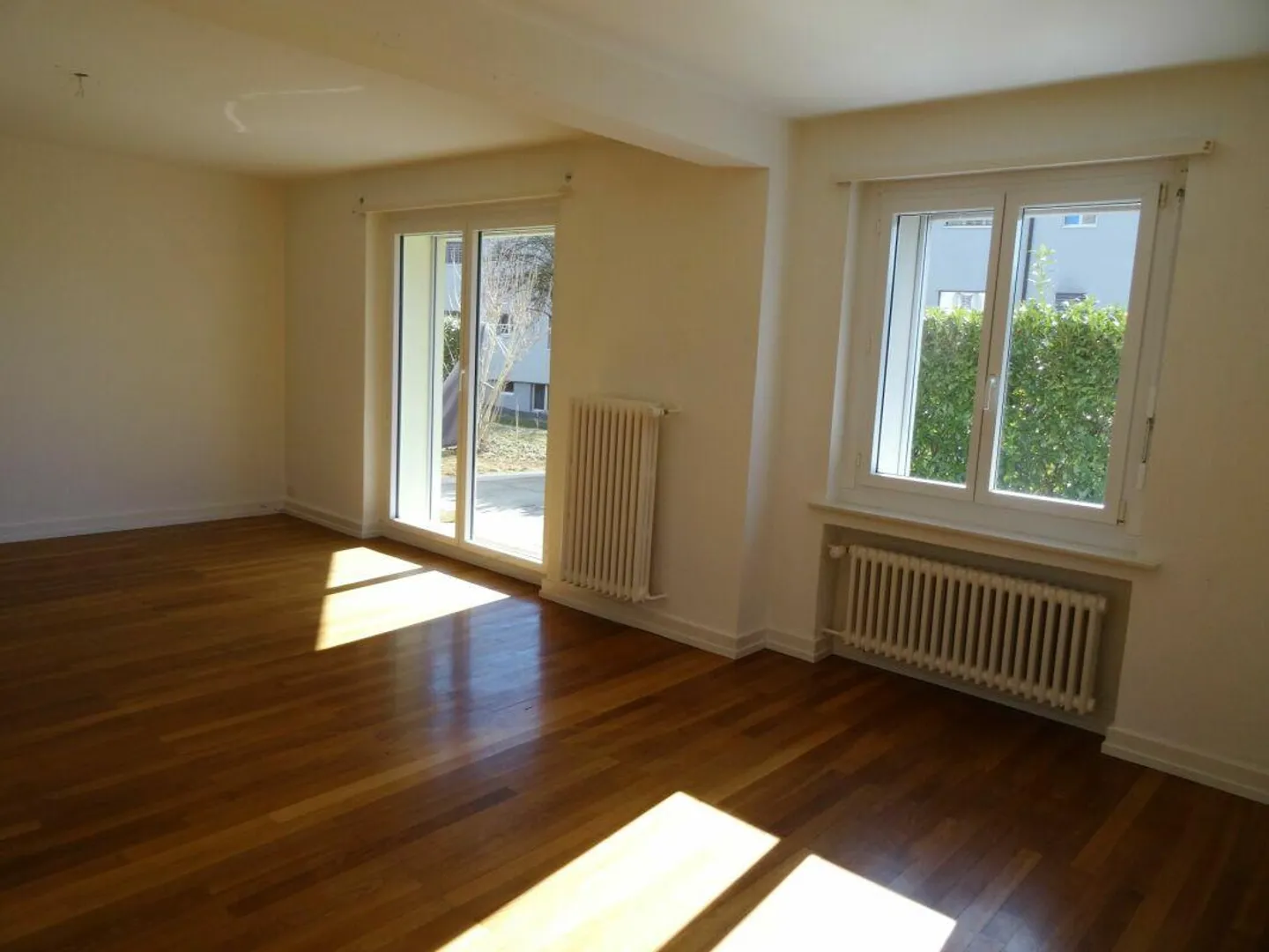 3.5 Zimmer-Wohnung mit Sitzplatz - Foto 4 von 8