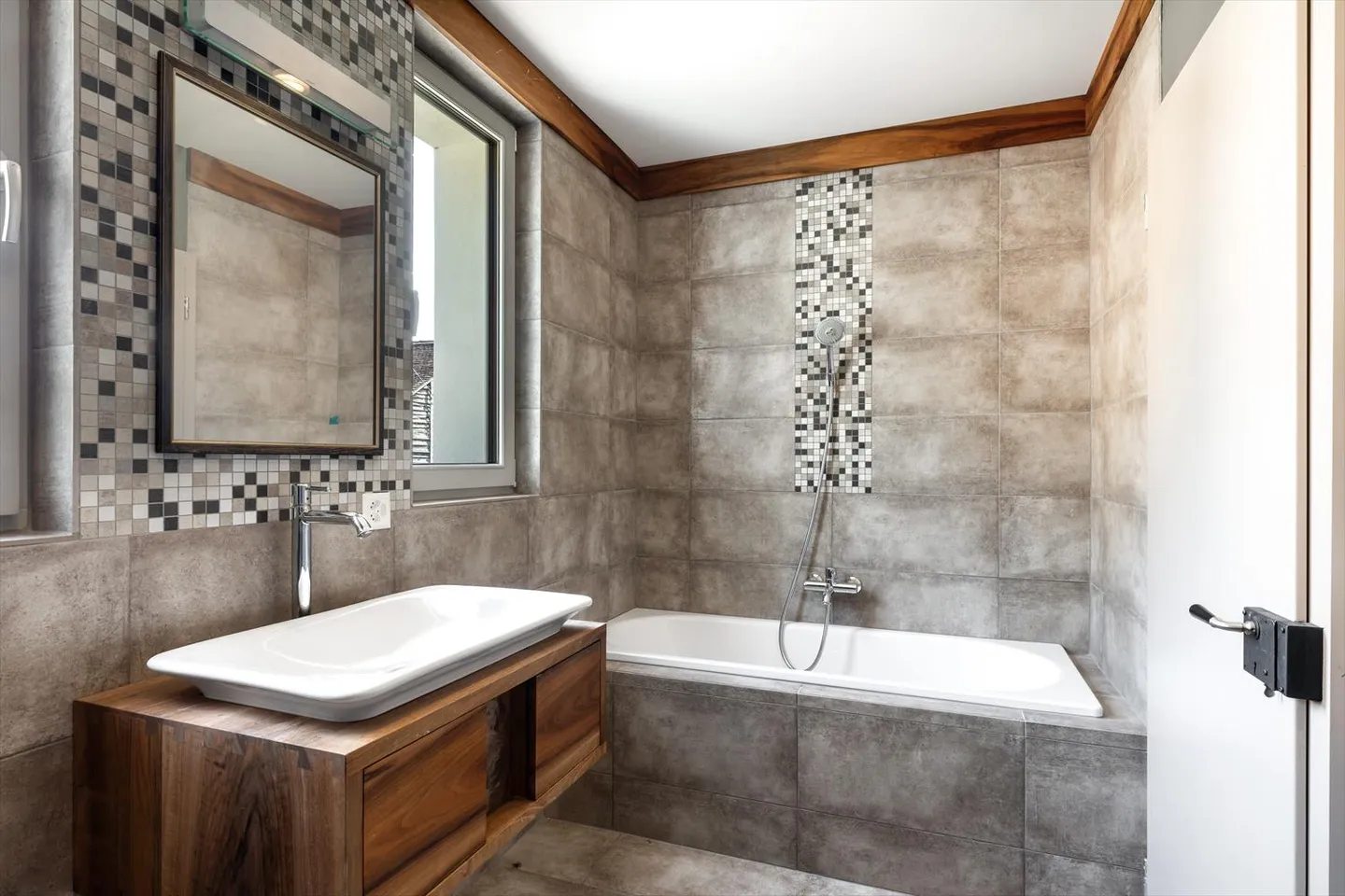 Charme & Authentizität – Superbe renoviertes Haus mit Garten - Foto 12 von 12