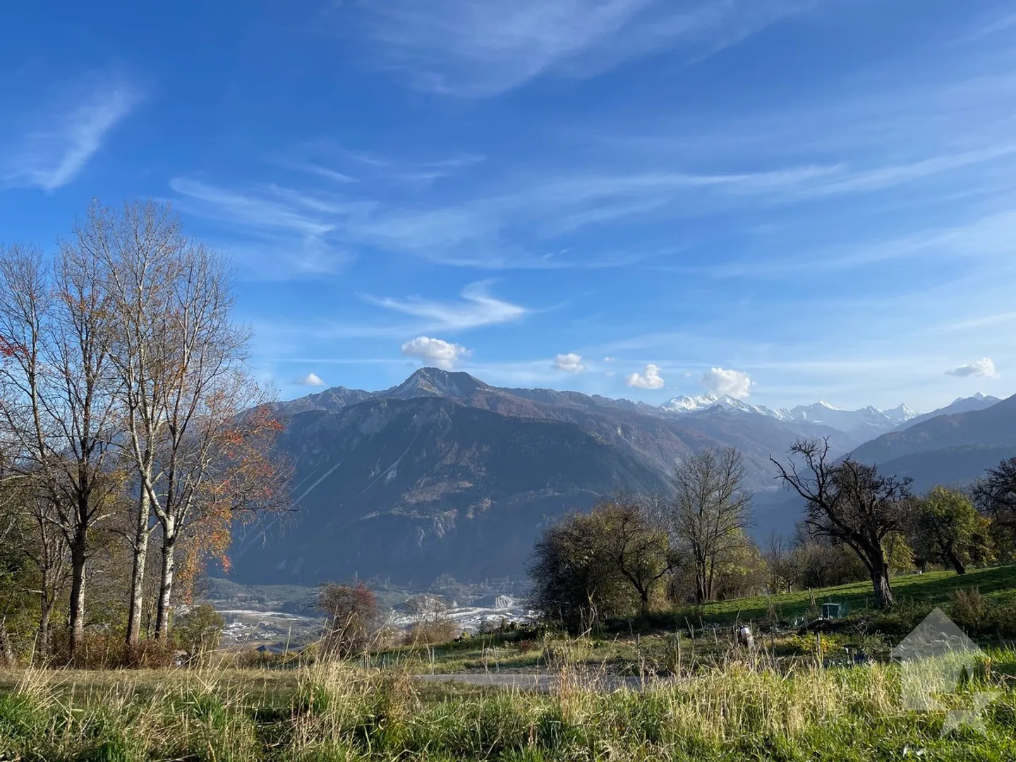 Terreno edificabile, in leggera pendenza, tranquillo e con vista panoramica - Foto 5 di 6