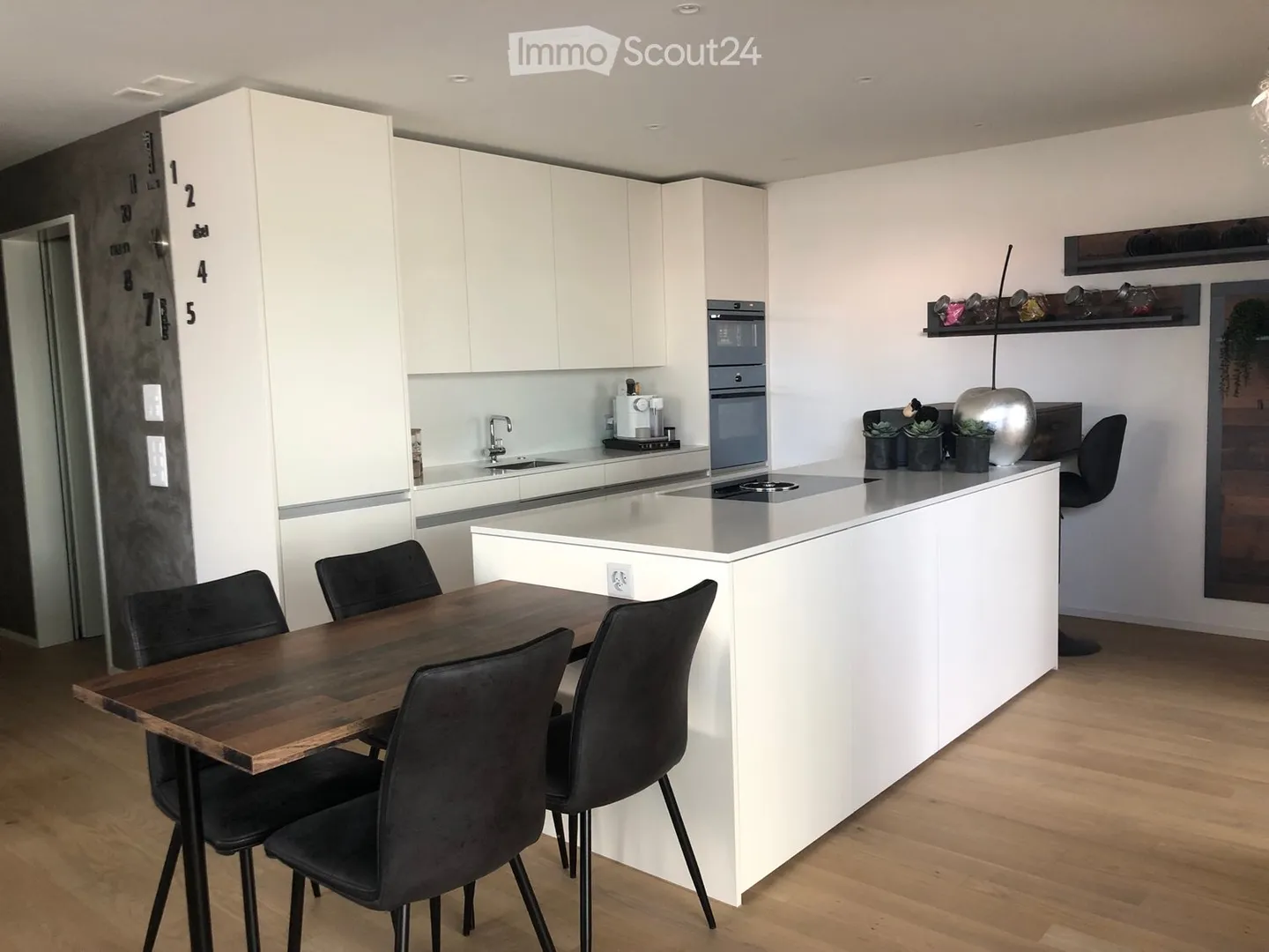 Appartement de 3 pièces avec véranda et jardin - Photo 2 sur 5