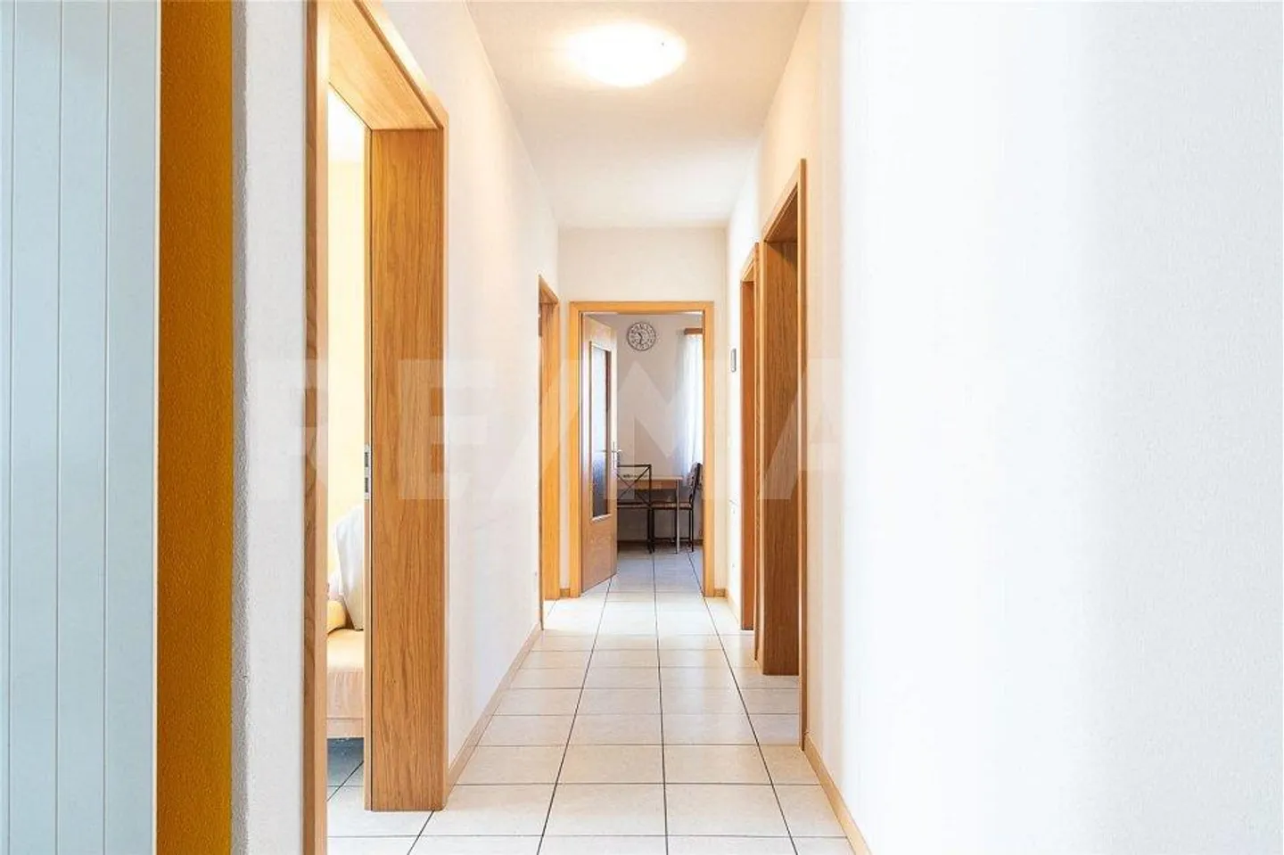 Haus mit 2 unabhängigen Wohnungen und Garten - Foto 9 von 13