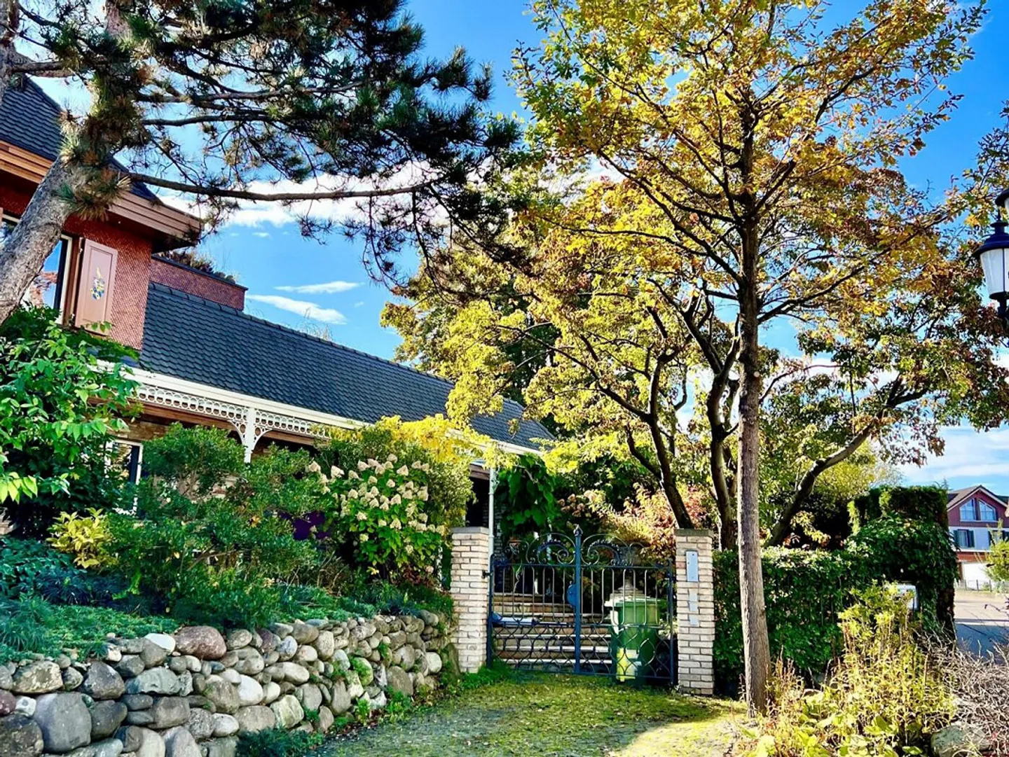 Stilvolles Zuhause mit Garten - Foto 18 von 18