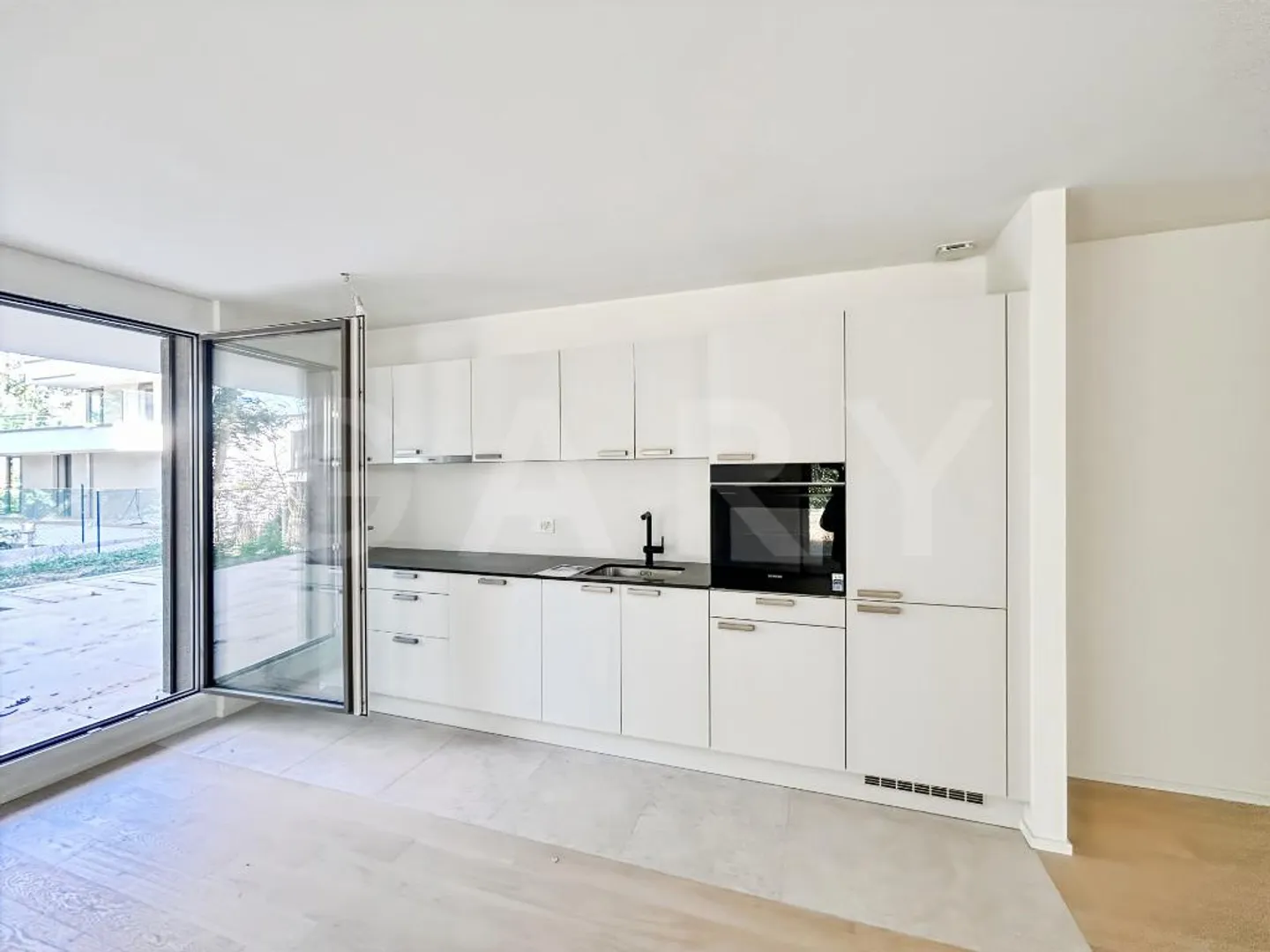 Neue Wohnung mit Seeblick, Terrasse und Garten ? 4 Schlafzimmer - Photo 2 sur 6