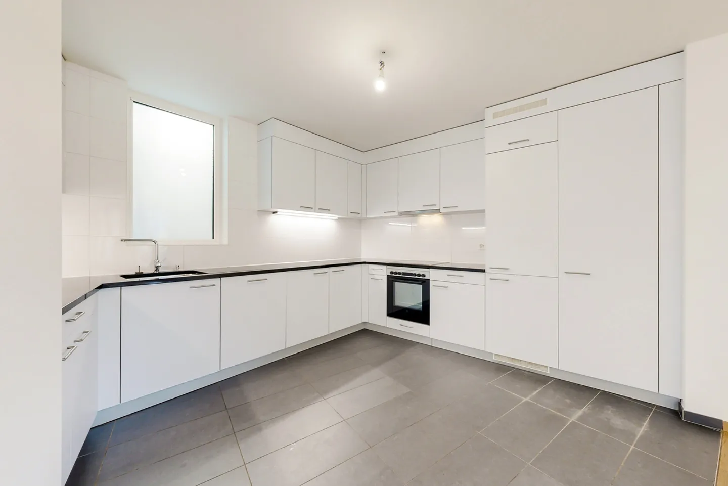 Appartement Moderne dans un Cadre Verdoyant - Photo 4 sur 8