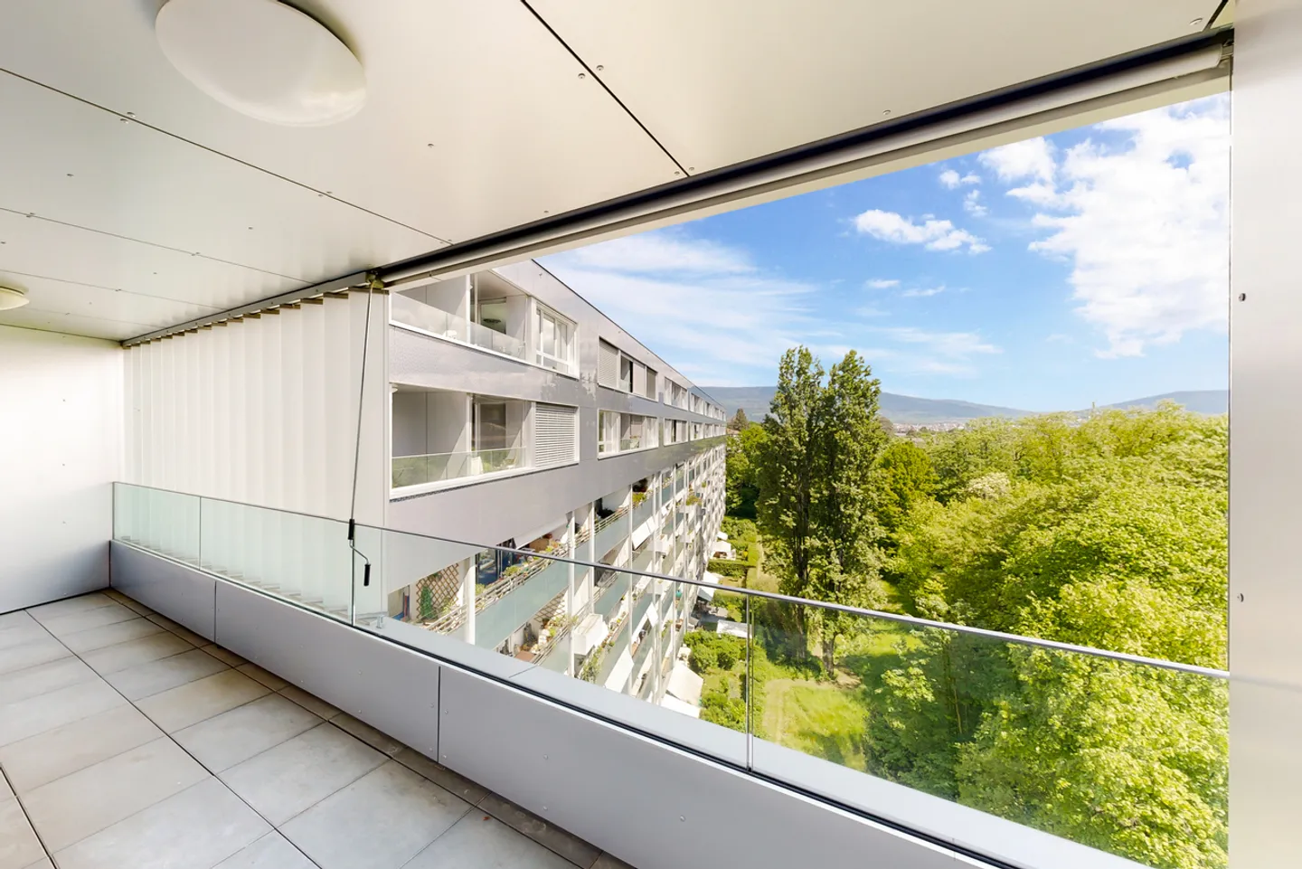 Appartement Moderne dans un Cadre Verdoyant - Photo 5 sur 8