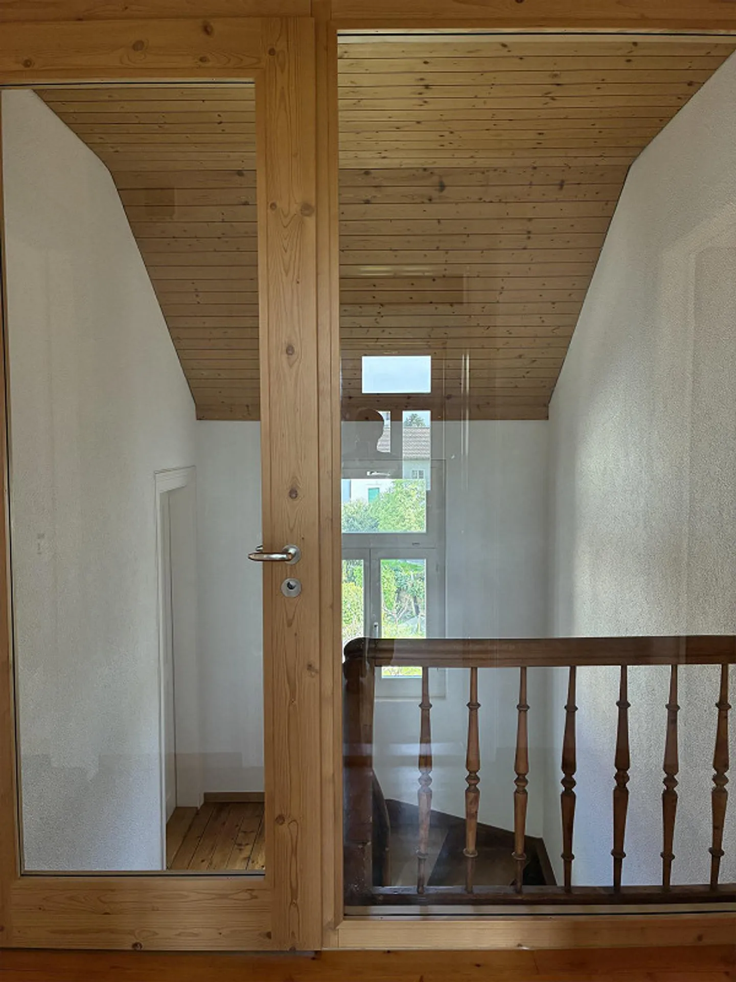 appartement sous les combles récemment rénové dans le vert - Photo 1 sur 11