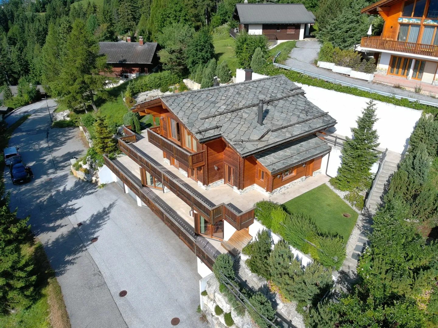GROßARTIGES CHALET MIT 10 ZIMMERN IN ANZERE - GROßARTIGE AUSBLICK - Foto 3 von 26