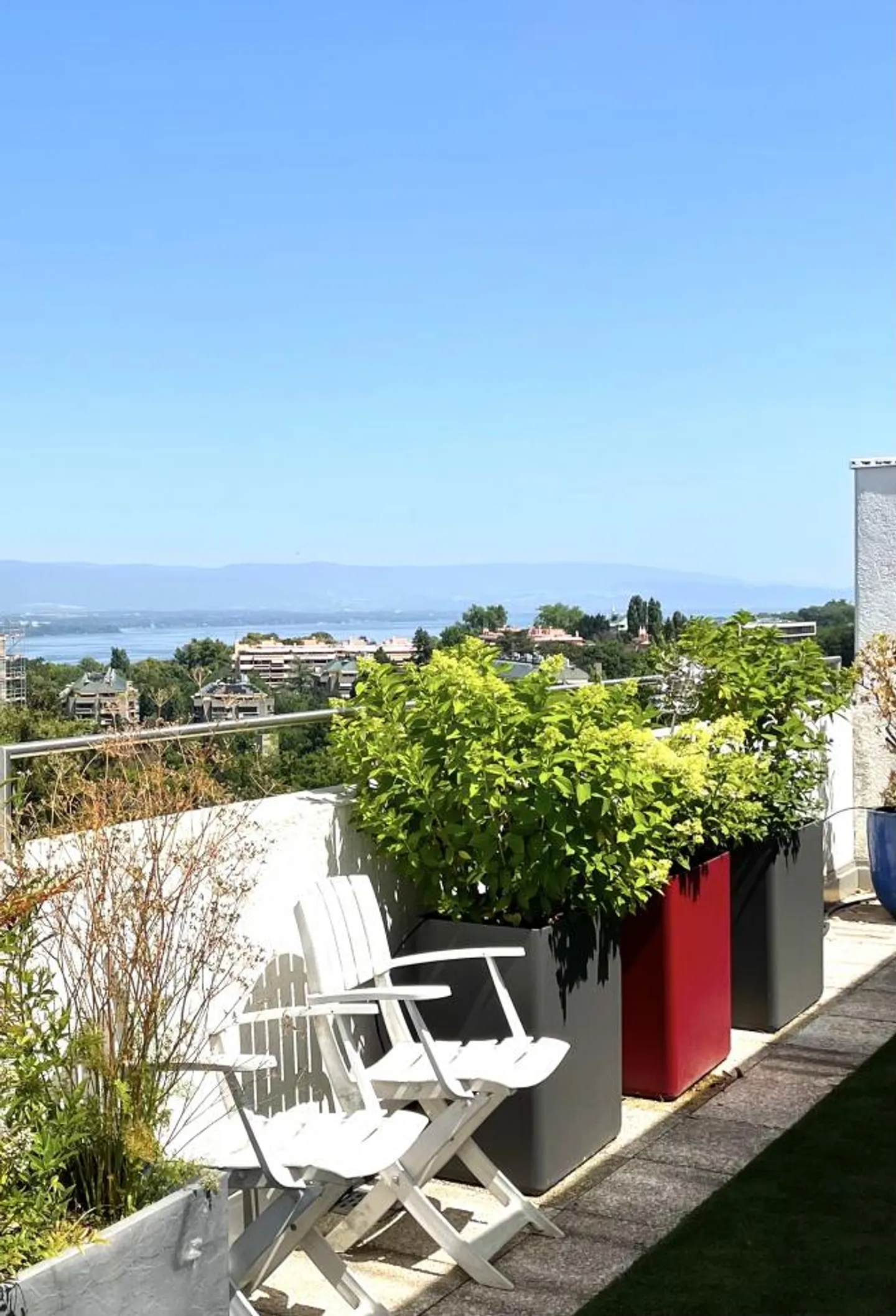 Vista sul lago e sulle montagne - Appartamento eccezionale con attico - Foto 2 di 6