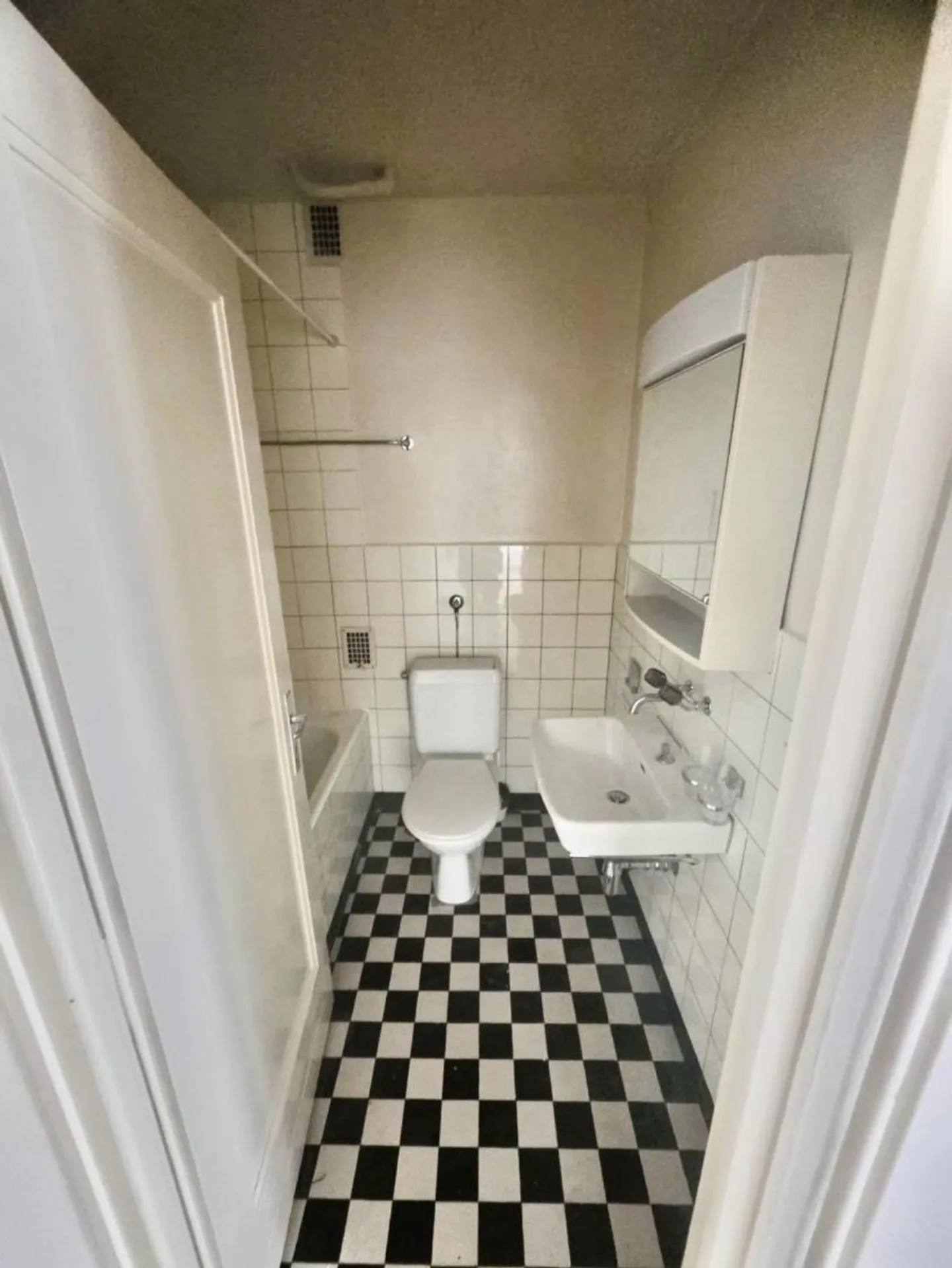 Charmant Appartement 1 Chambre - Photo 3 sur 6